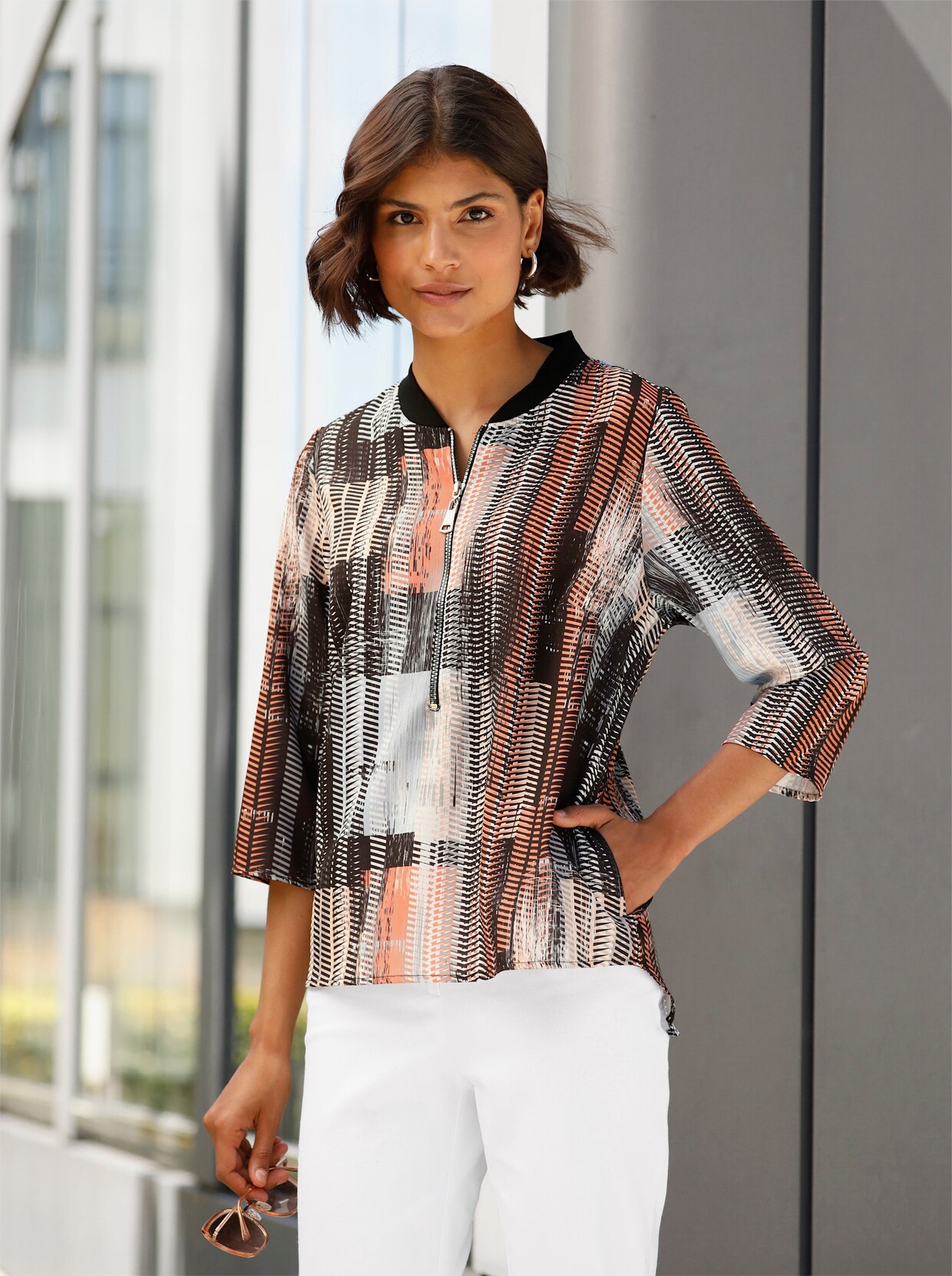 Comfortabele blouse - zwart/ecru geprint