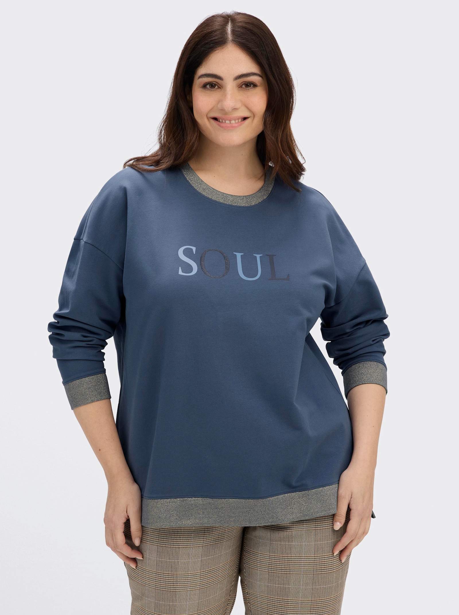 sheego Sweatshirt mit Glitzer-Details - rauchblau