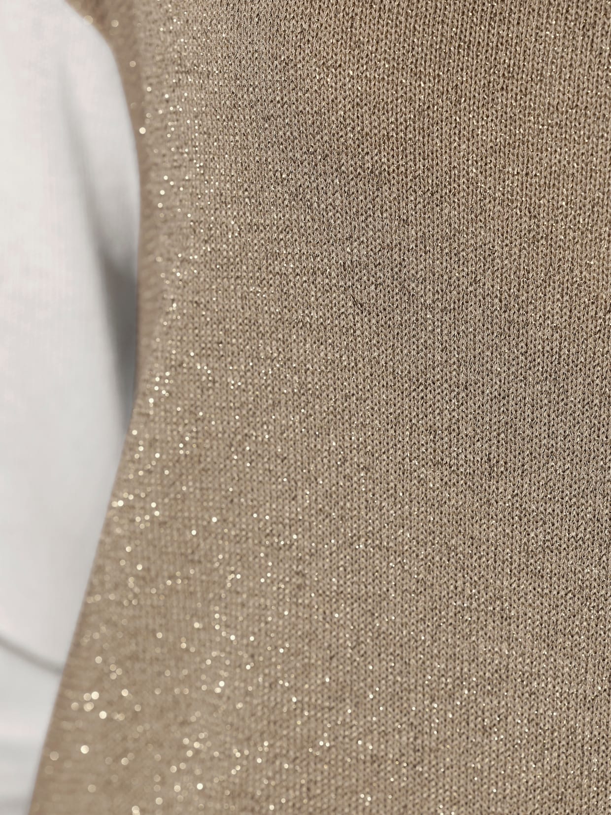 Rundhalspullover mit Glanzgarn - ecru-beige