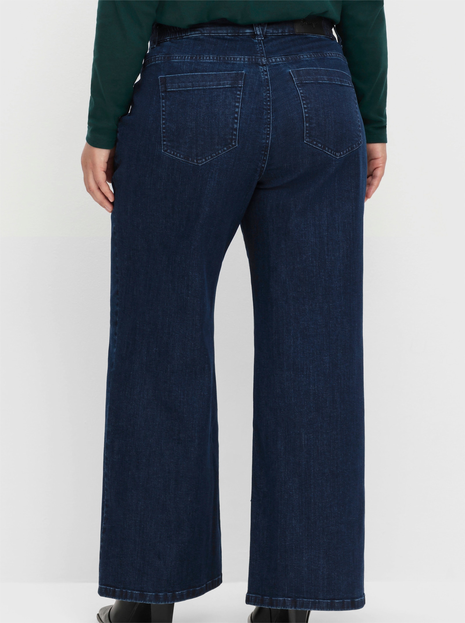 sheego High-waist-Jeans mit durchgehend weitem Bein - dark blue denim