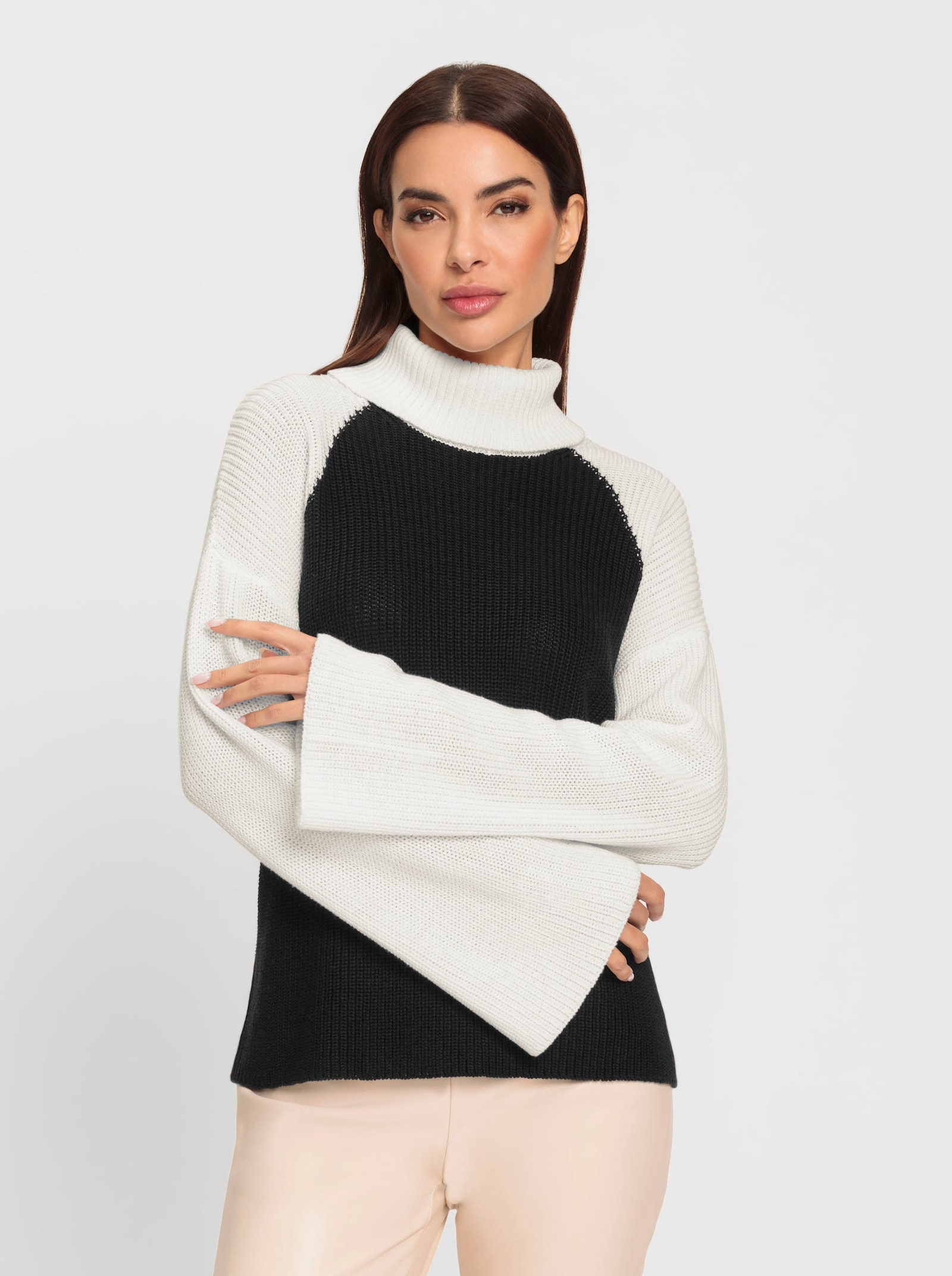 heine Rollkragenpullover mit Trompetenärmeln - schwarz-ecru
