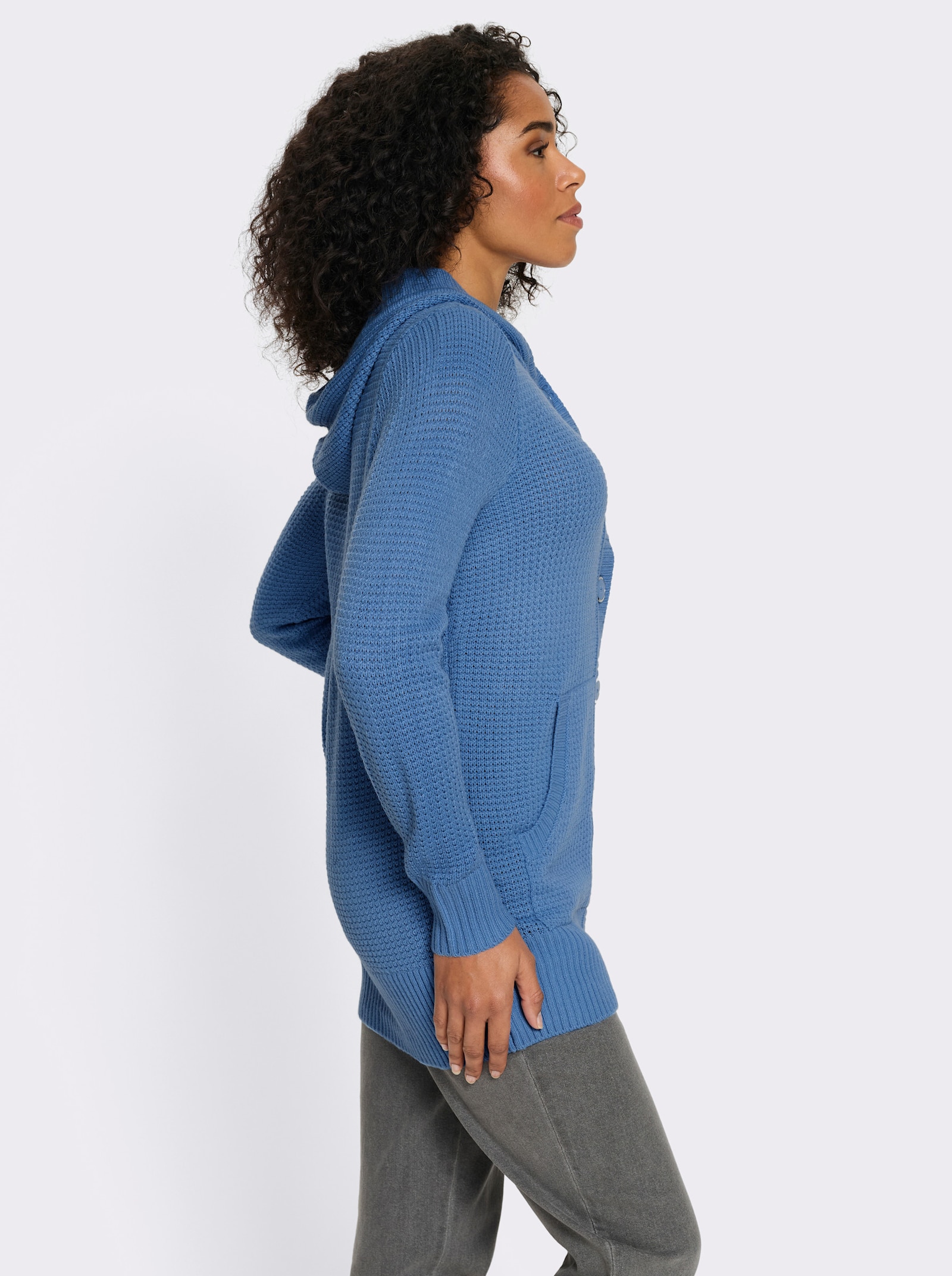 Kapuzenstrickjacke mit Känguru-Taschen - mittelblau