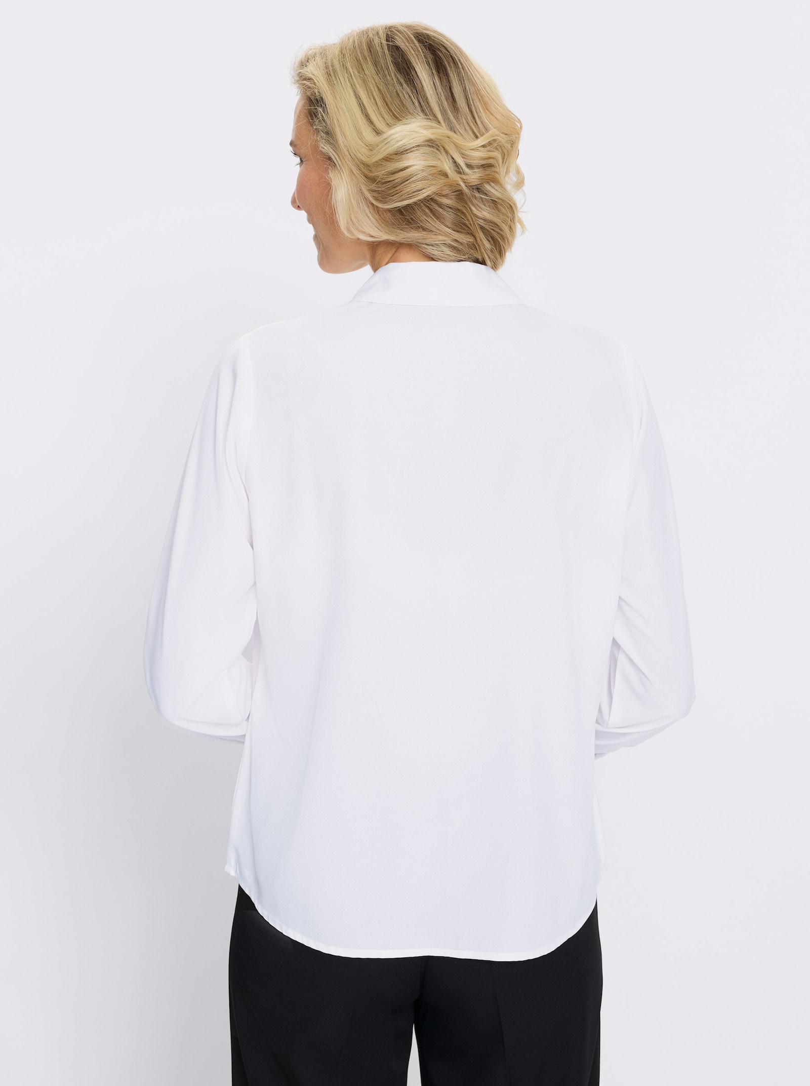 Langarmbluse mit goldfarbener Zierkette - ecru