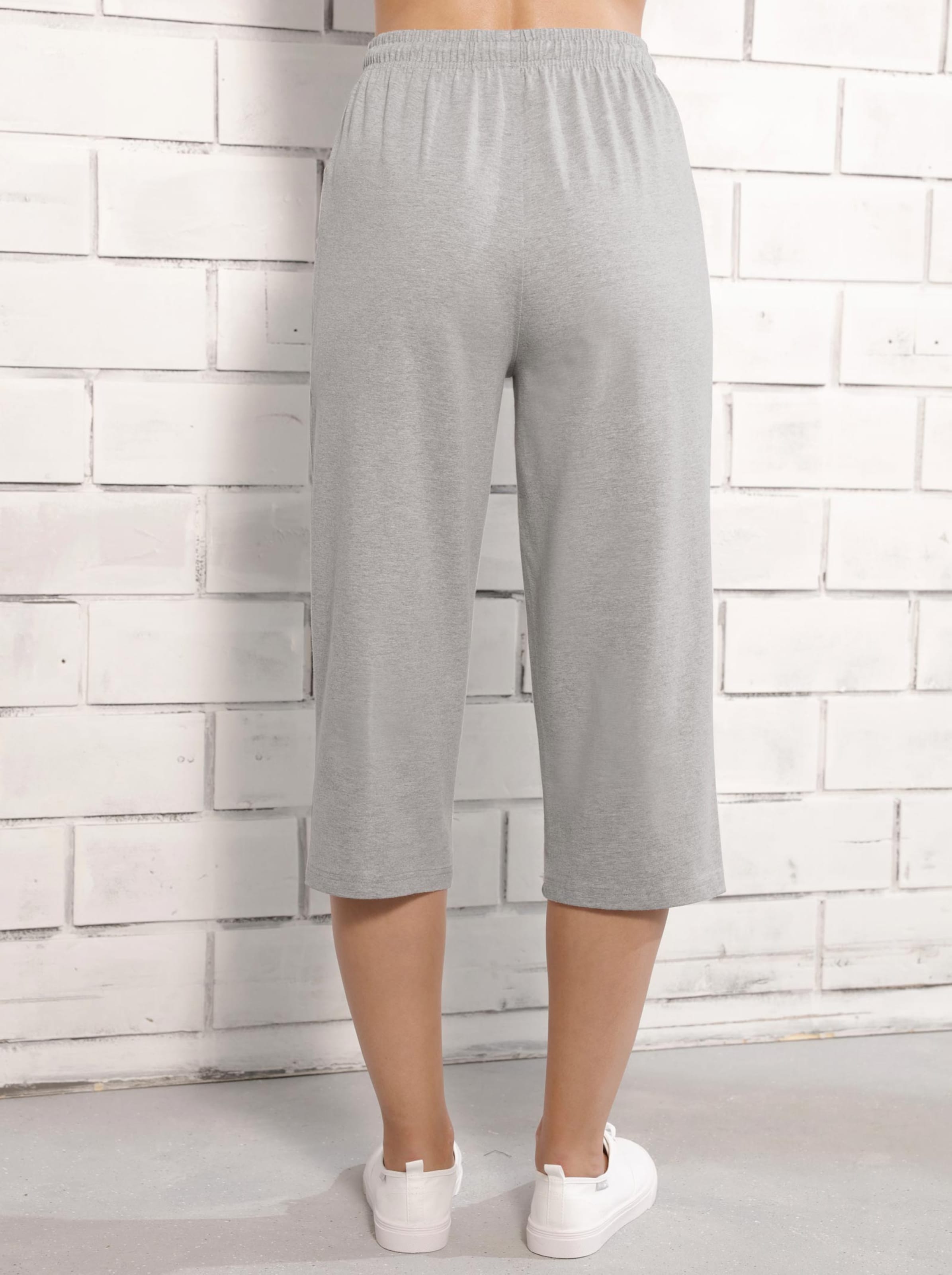 Damenmode Nachtwäsche & Homewear Capri-Freizeithose in grau 