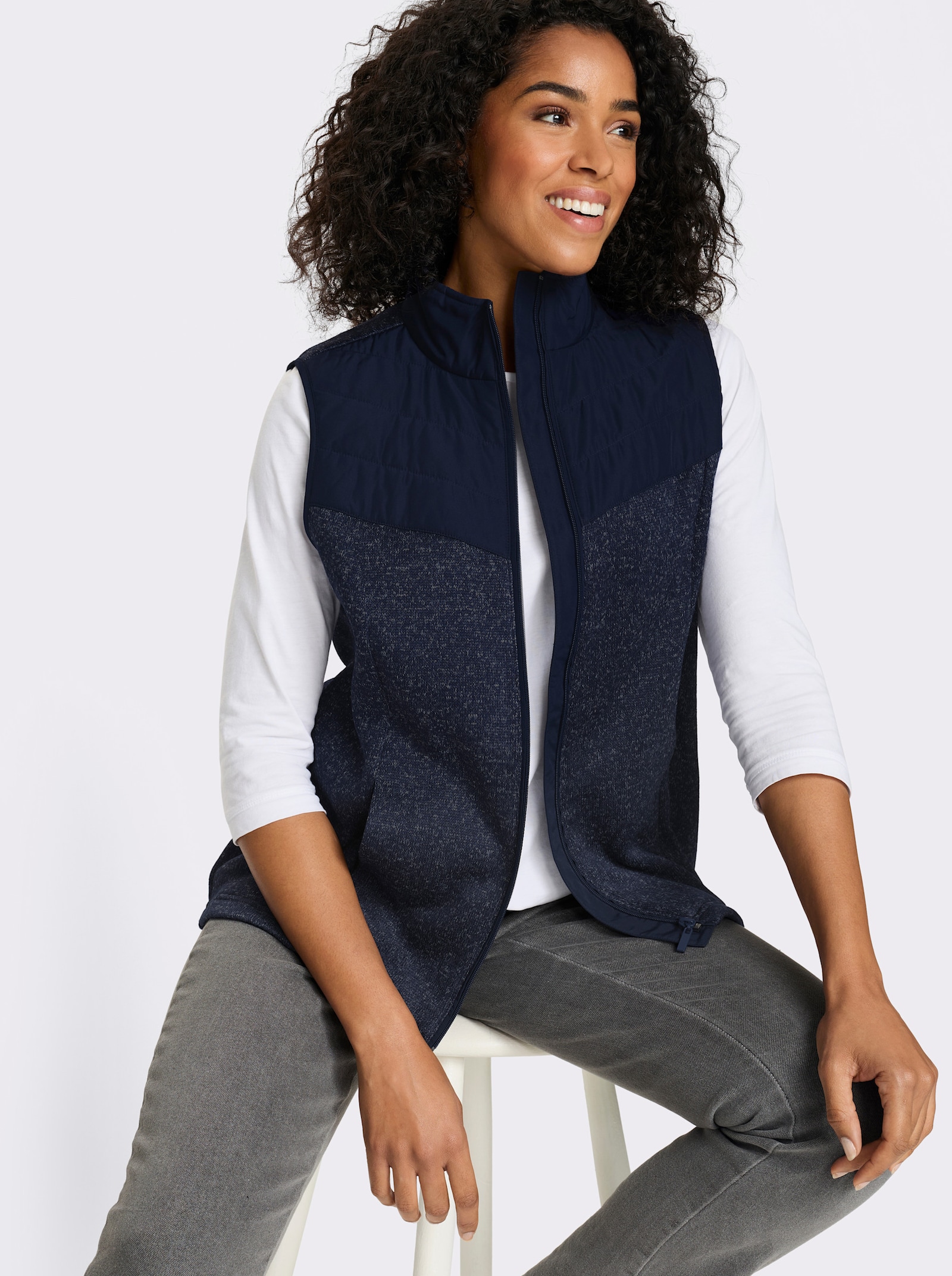 Fleeceweste mit gesteppten Einsätzen - marine-meliert