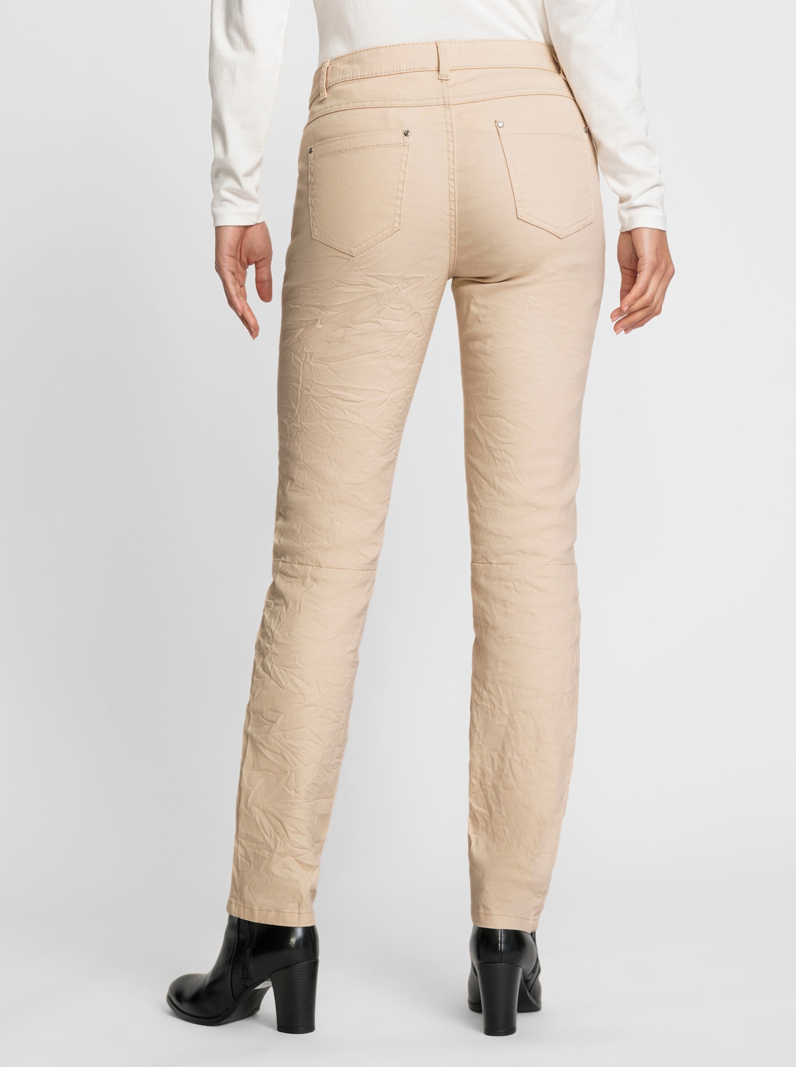 Broek met knoopsluiting in plaats van ritssluiting - ivoorkleur