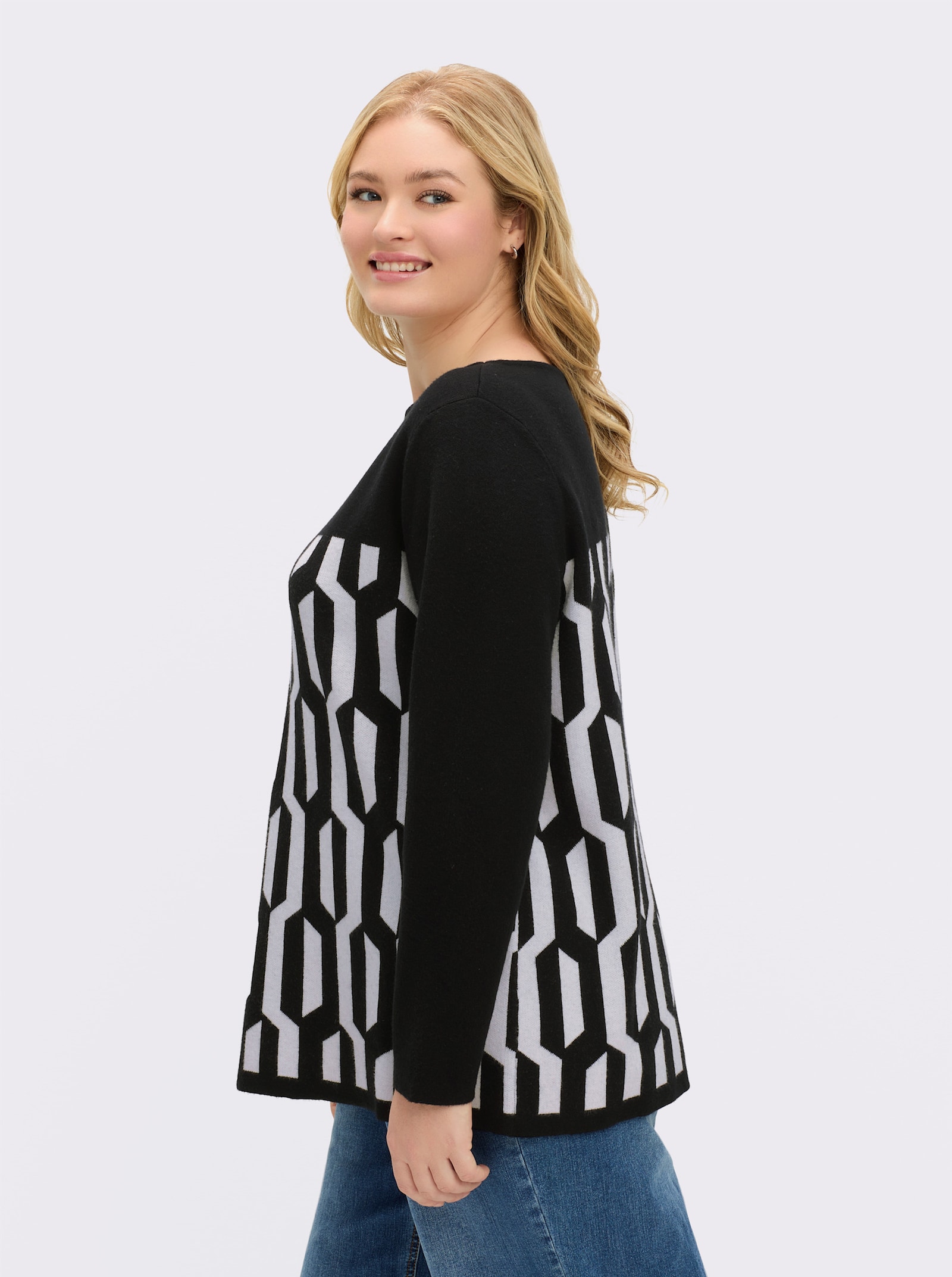 sheego Pullover mit Grafik-Jacquardmuster - schwarz-ecru-gemustert