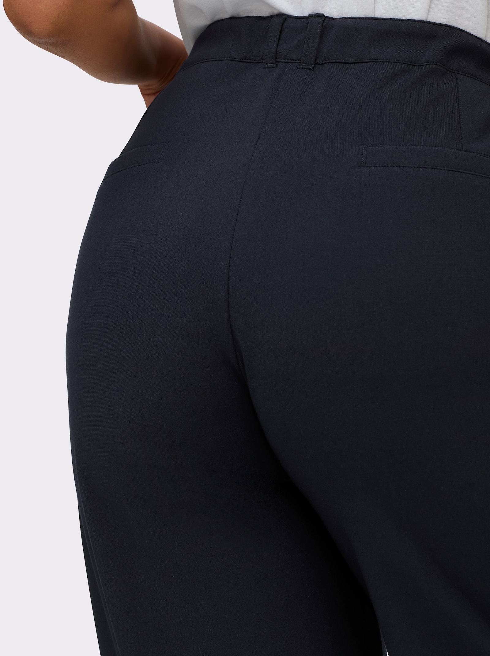 sheego Jerseyhose in weiter Beinform, mit Dehnbund - tiefblau