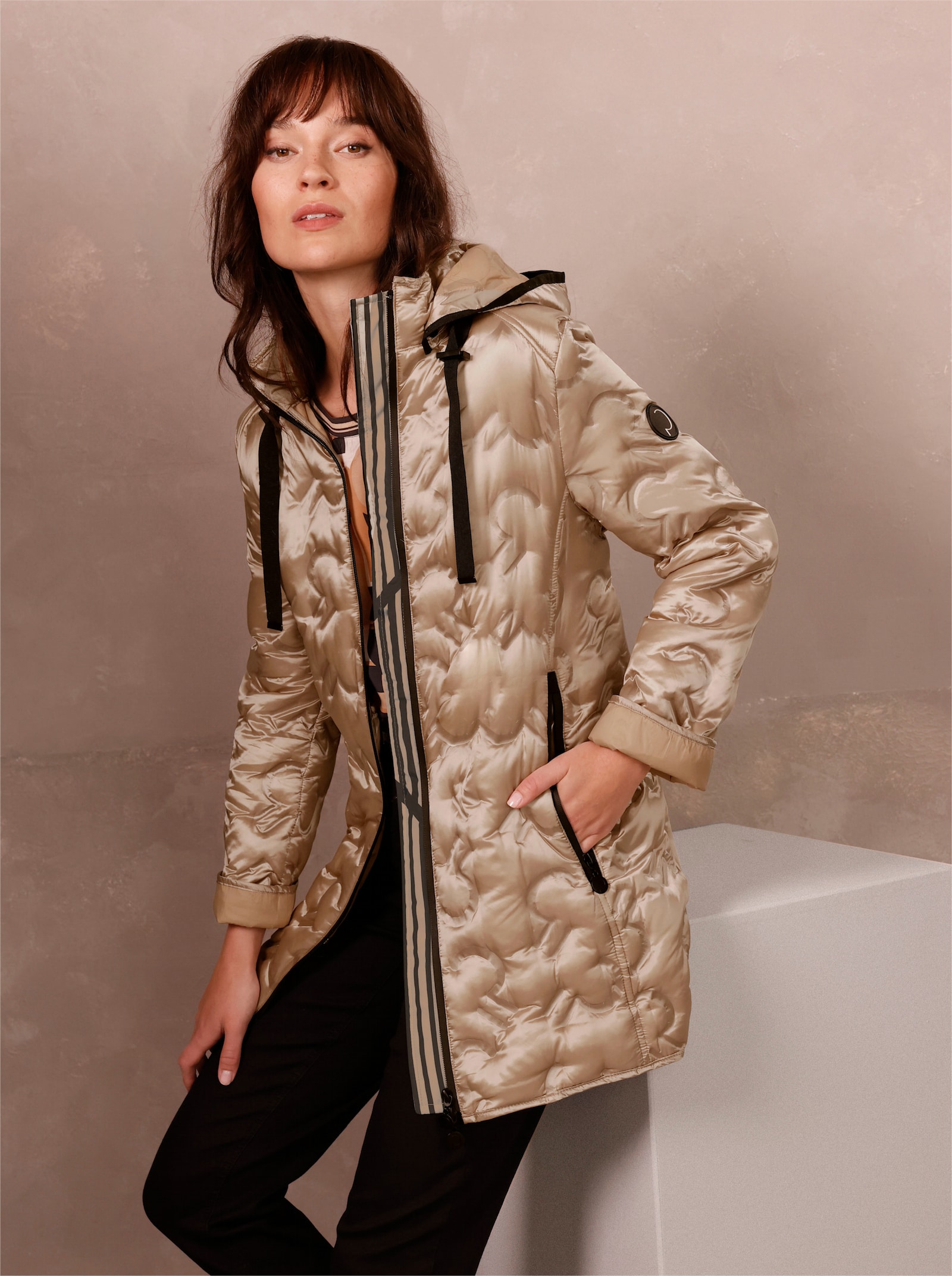 CREATION L PREMIUM Daunenjacke in Two-Tone-Optik - beige