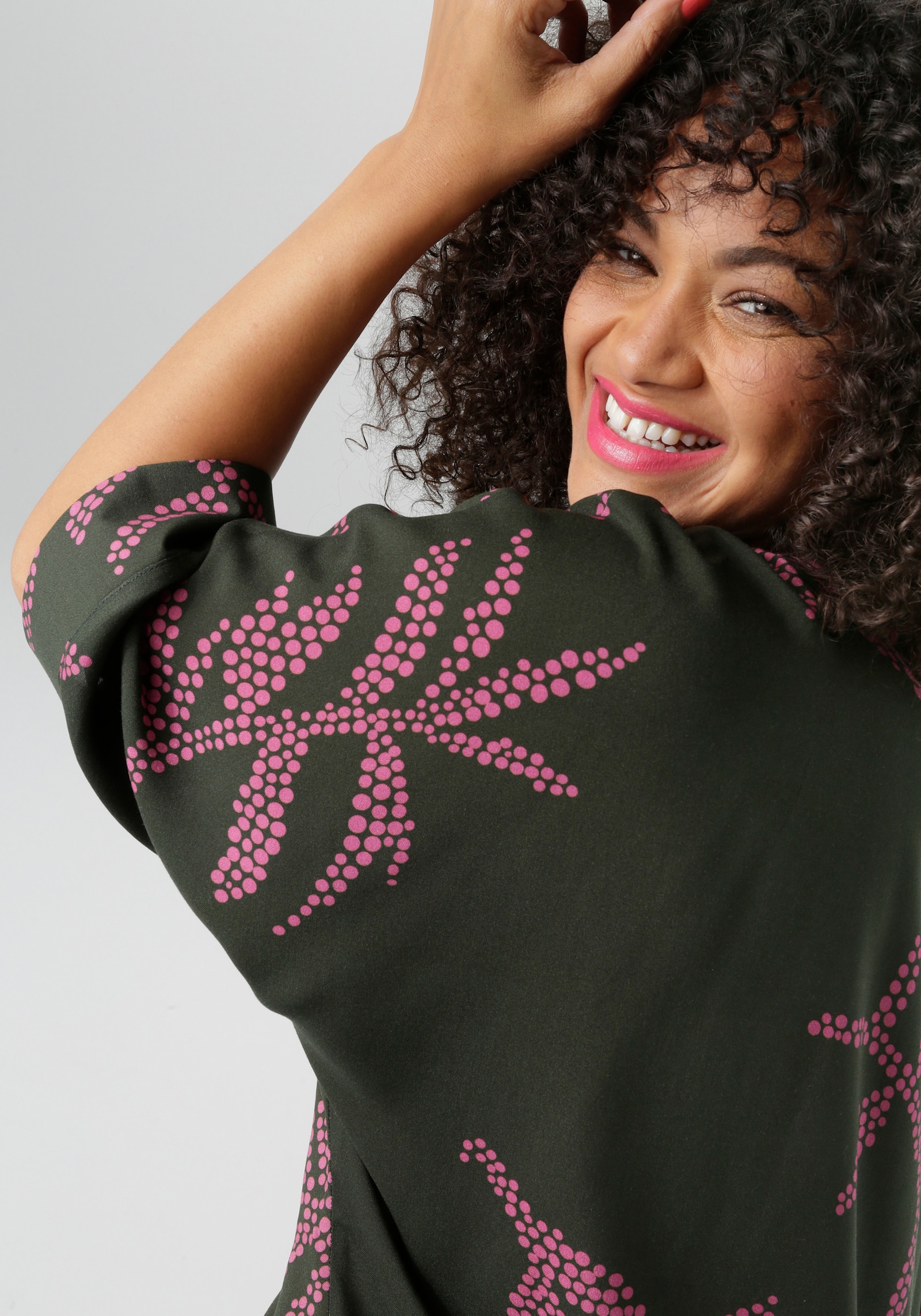 Aniston PLUS Schlupfbluse - olive-pink