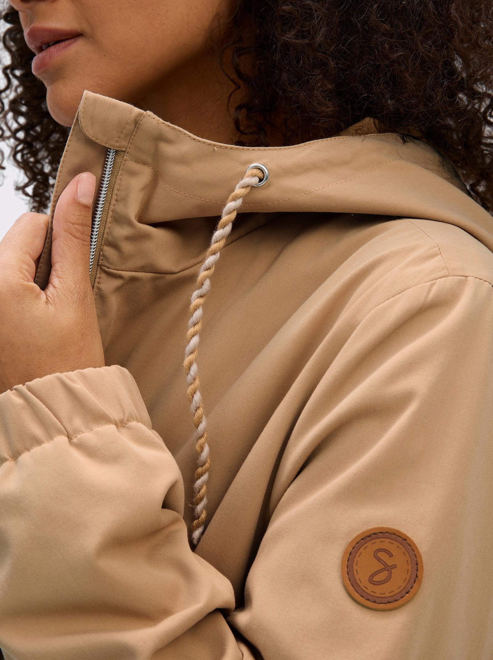 sheego Übergangsjacke in A-Linie - camel