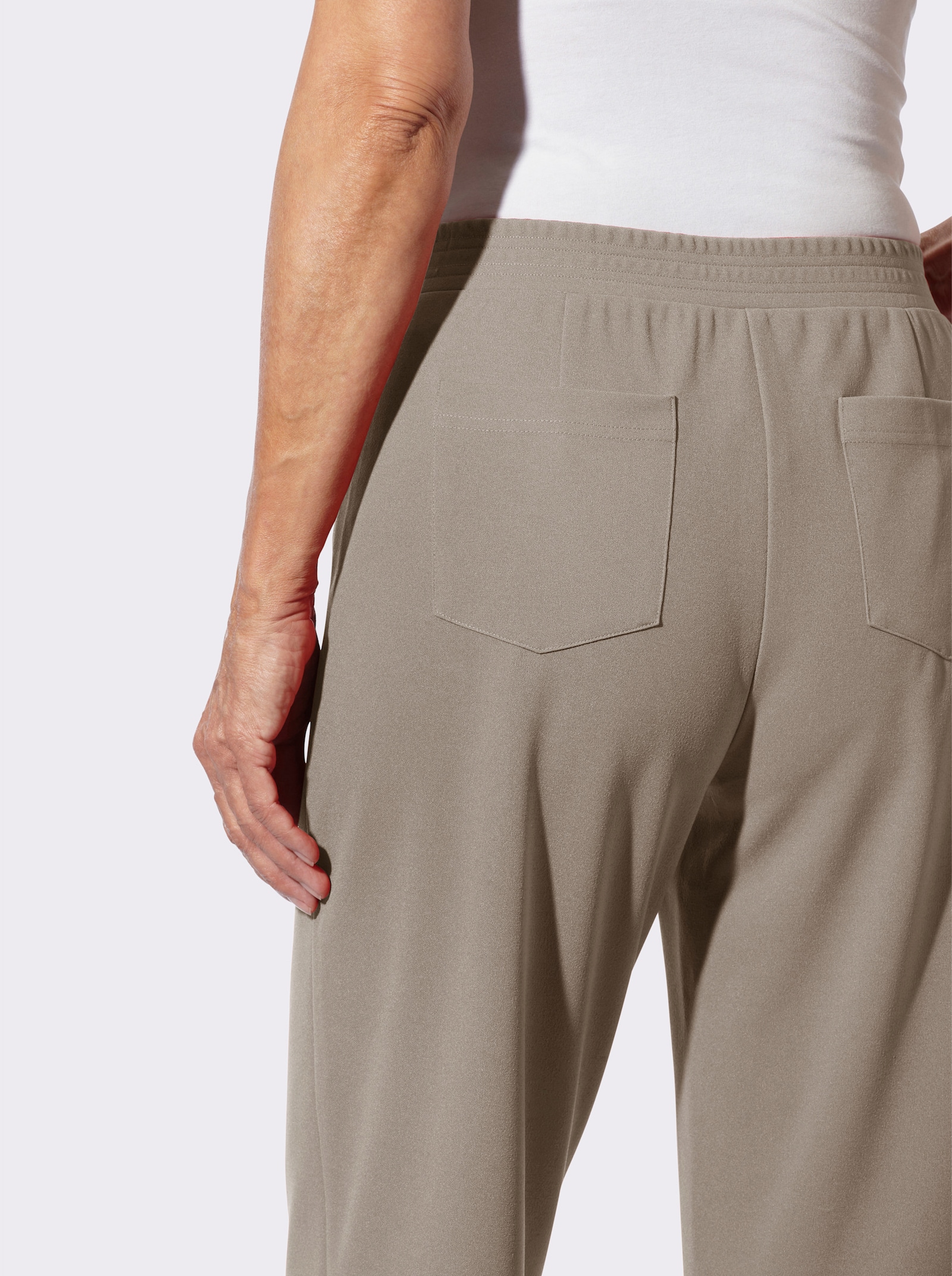 Schlupfhose in weiter Form - sesam