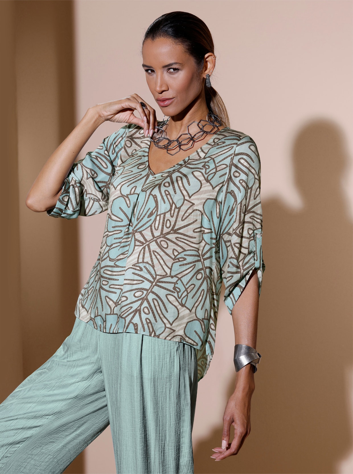 Druckbluse in Koffer-Qualität - kalkmint-champagner-bedruckt