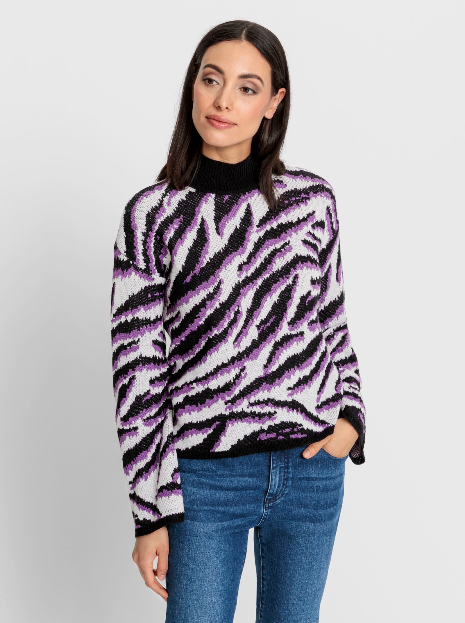 heine Jacquardpullover in kurzer Form - schwarz-lila-gemustert