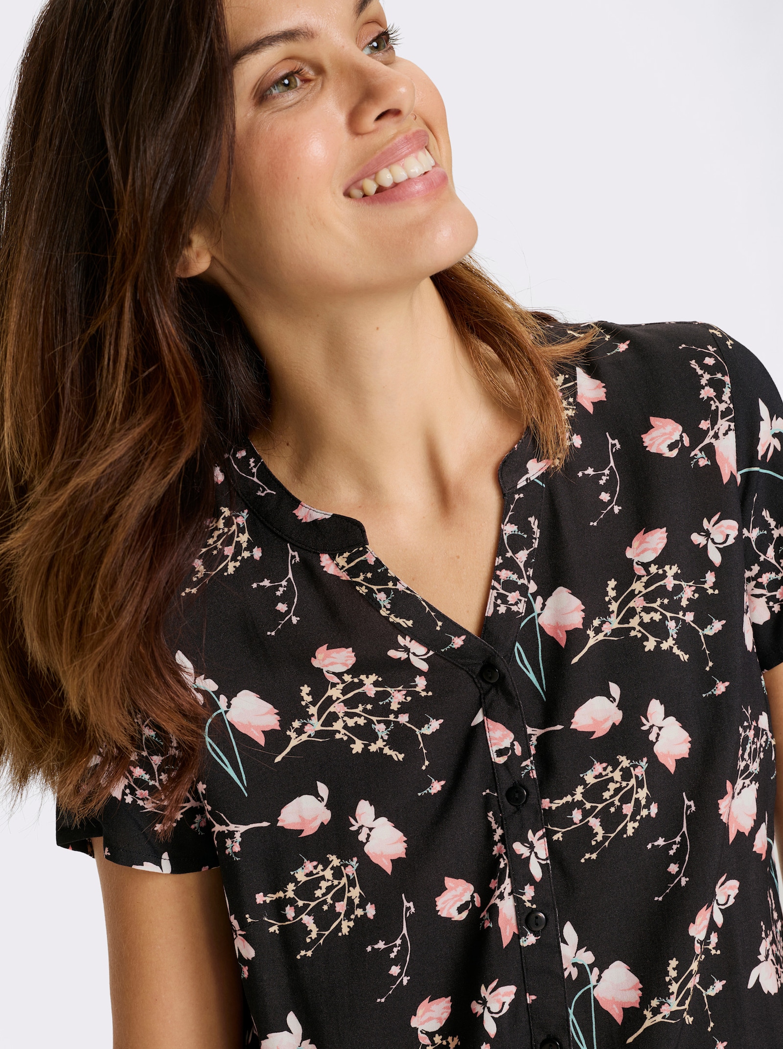 Navlékací halenka s květinovým vzorem - černá-plameňáková-potisk