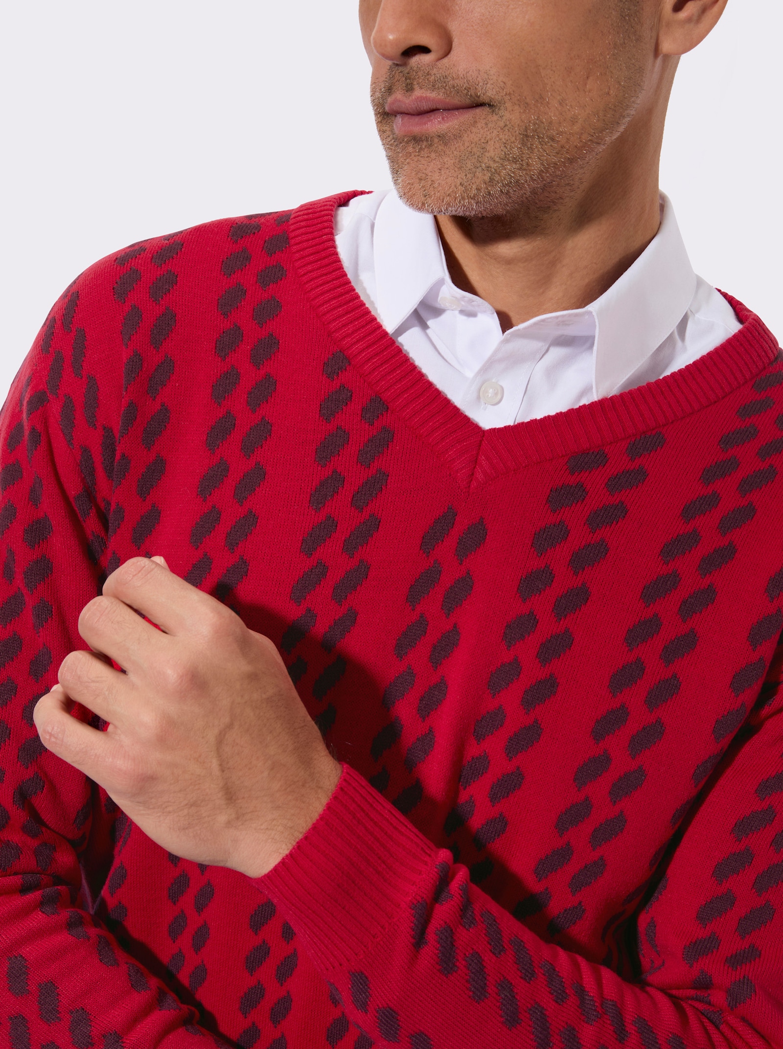 Svetr s výstřihem do V s grafickým pleteným vzorem - červená-burgundská