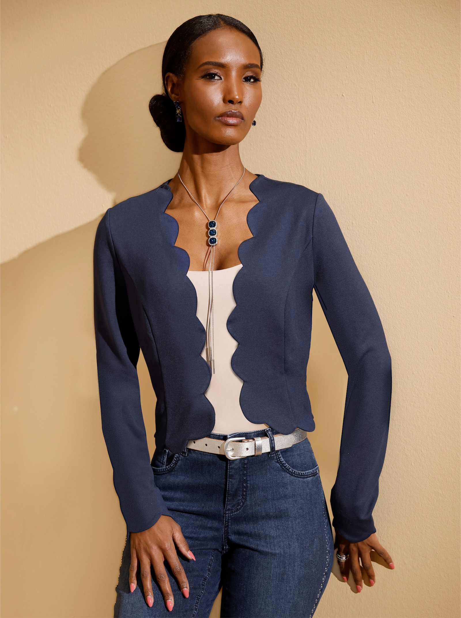 Shirtjasje met golvende randen - marine