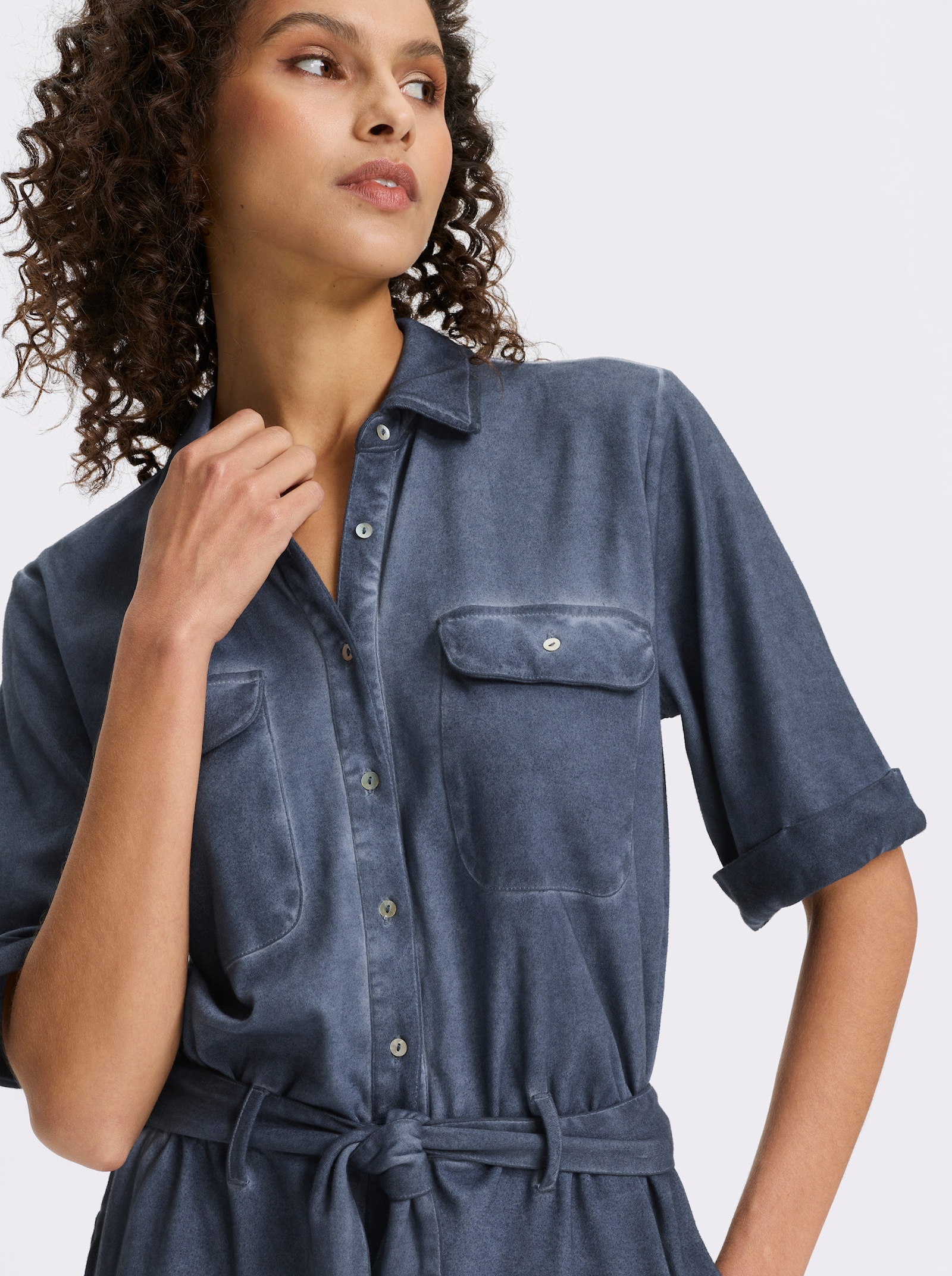 heine Jumpsuit mit Bindegürtel - jeansblau