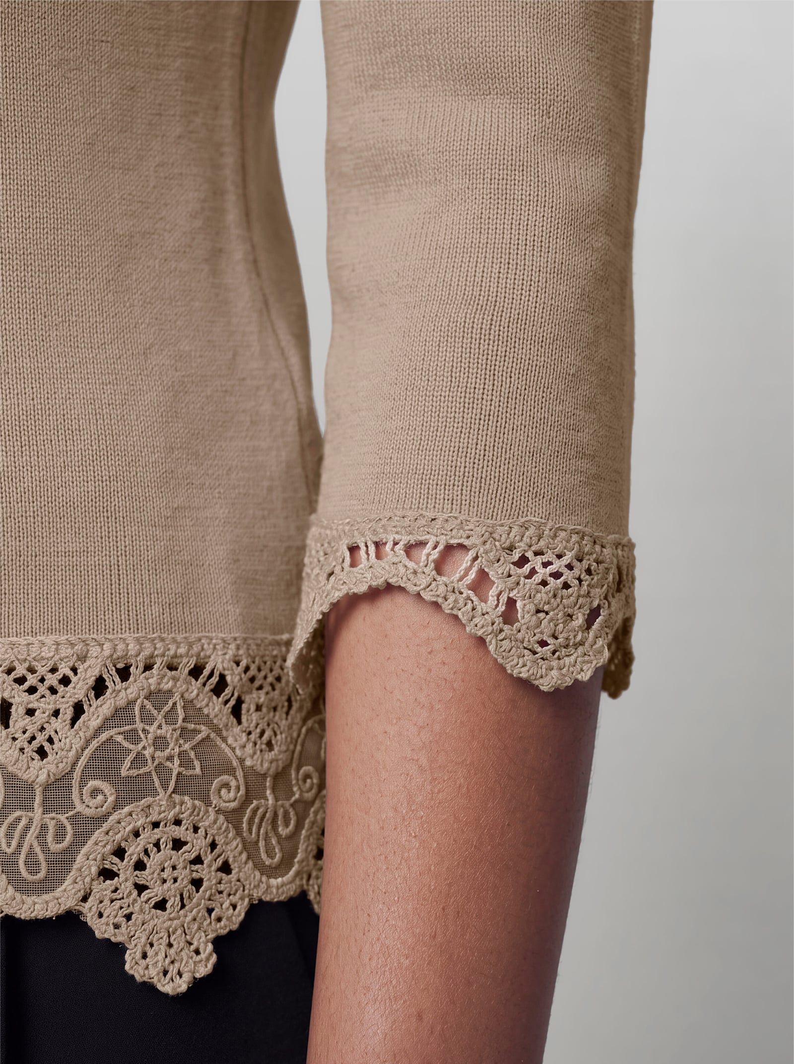 heine 3/4-Arm-Pullover mit Spitzensaum - sesam