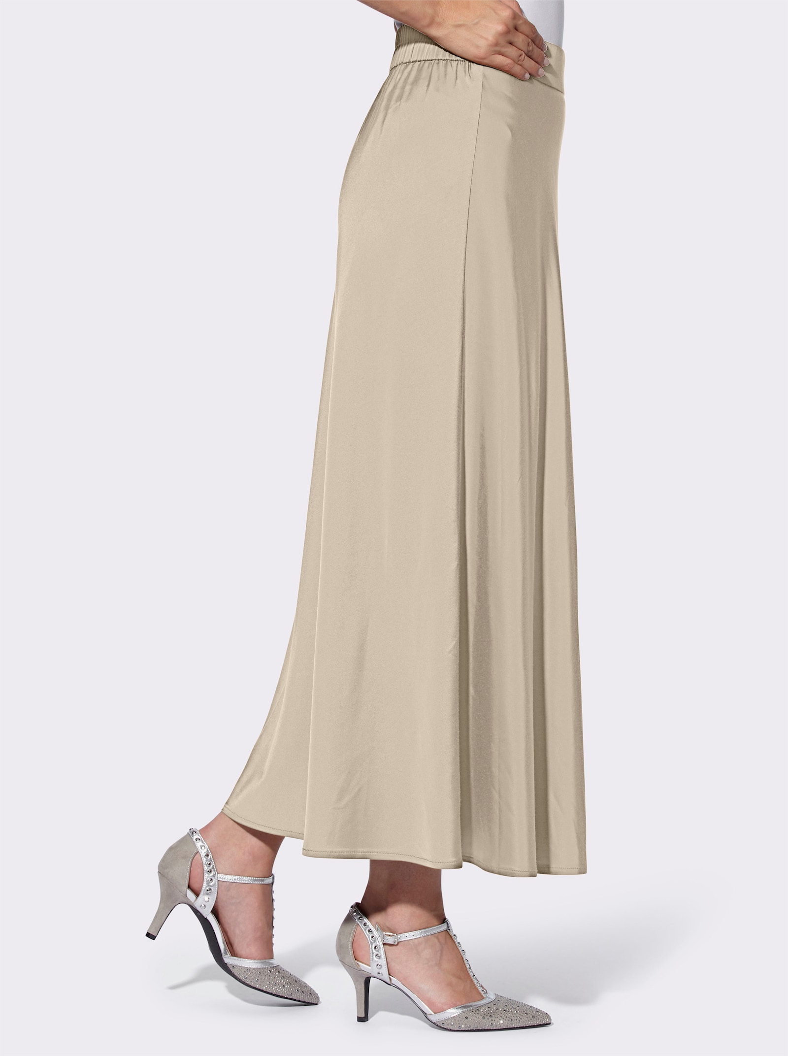 heine Satinrock in leicht ausgestellter Form - beige