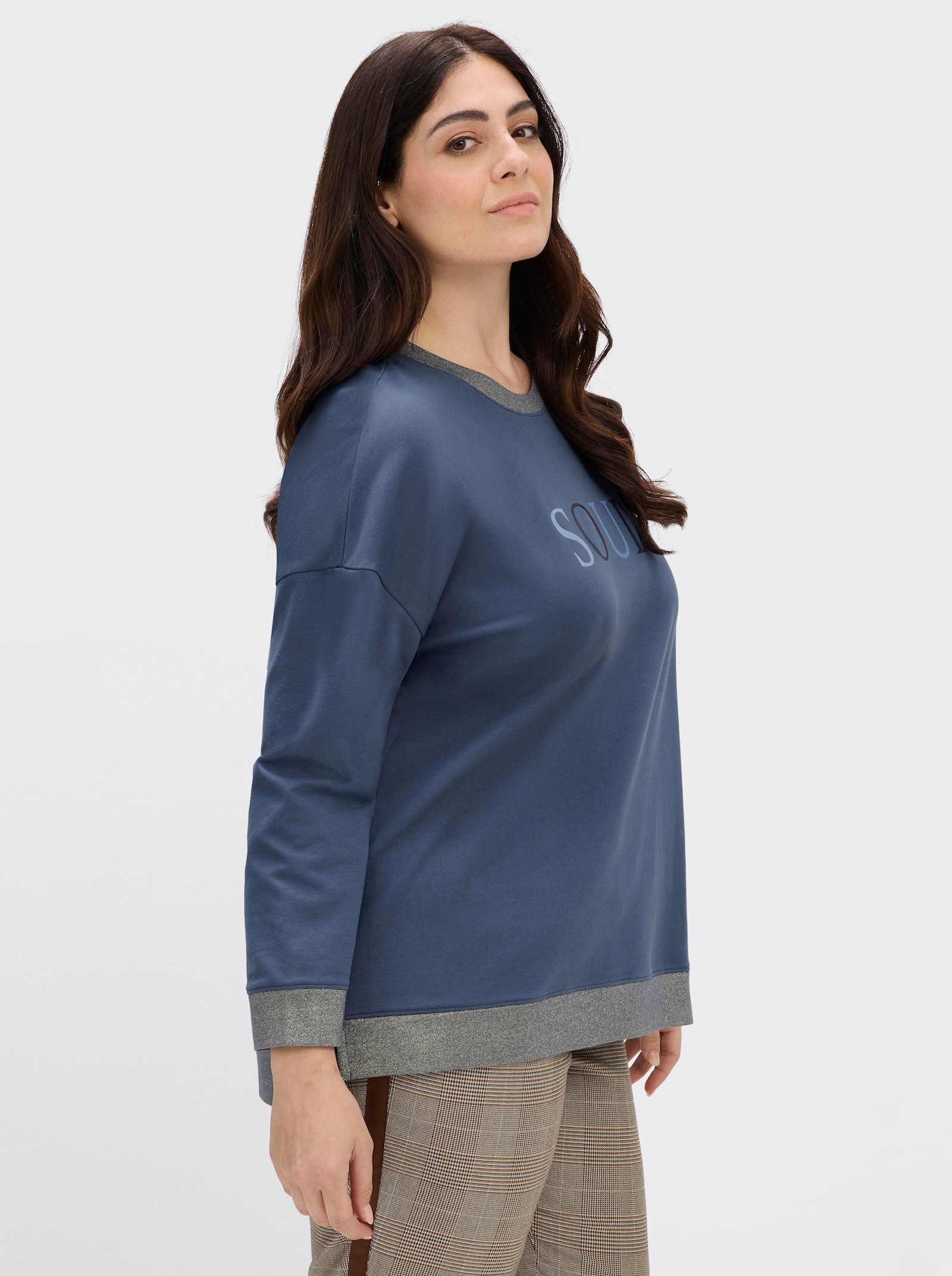 sheego Sweatshirt mit Glitzer-Details - rauchblau