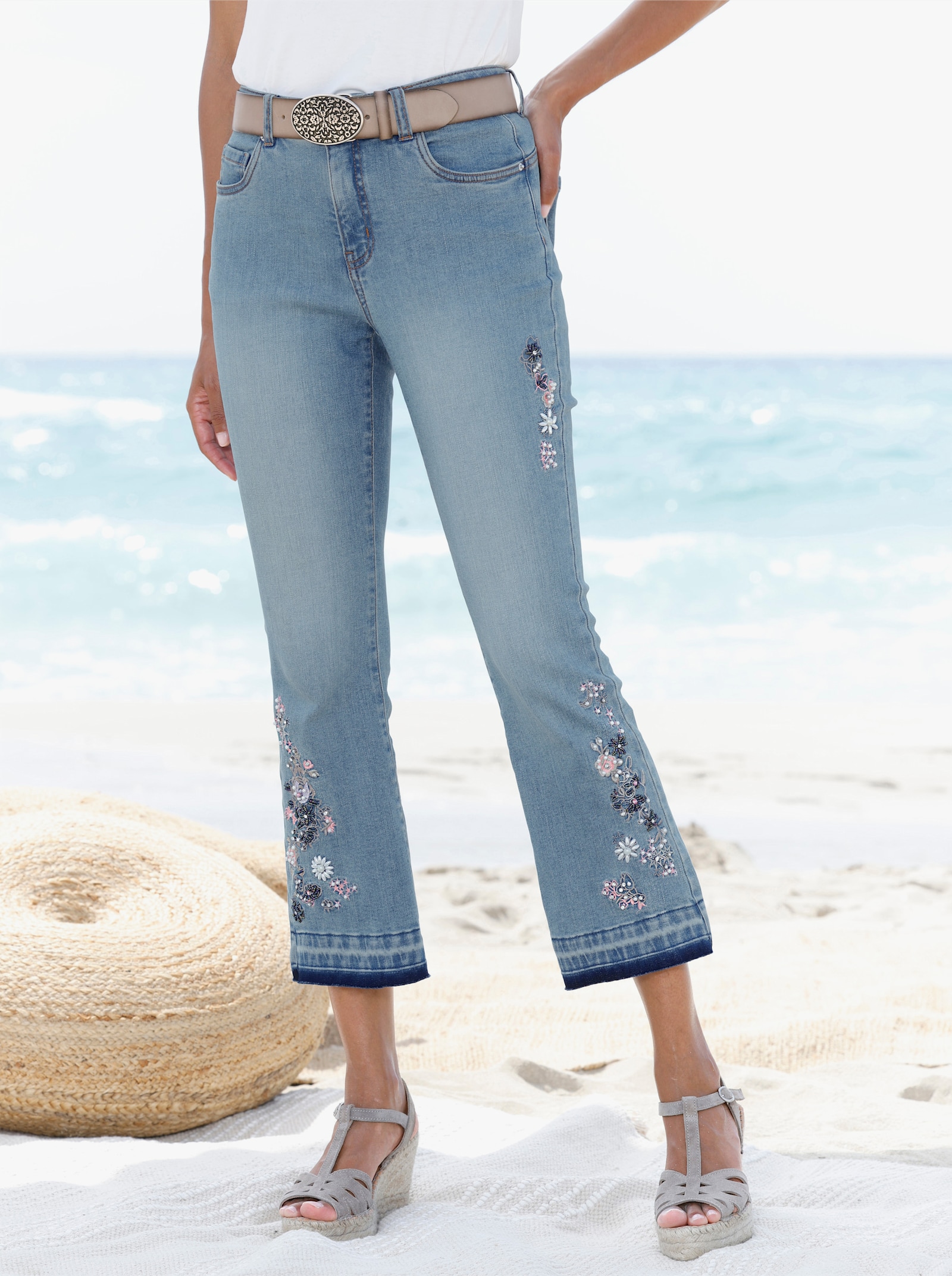 heine 7/8-Jeans mit Blütenstickerei - blue-bleached