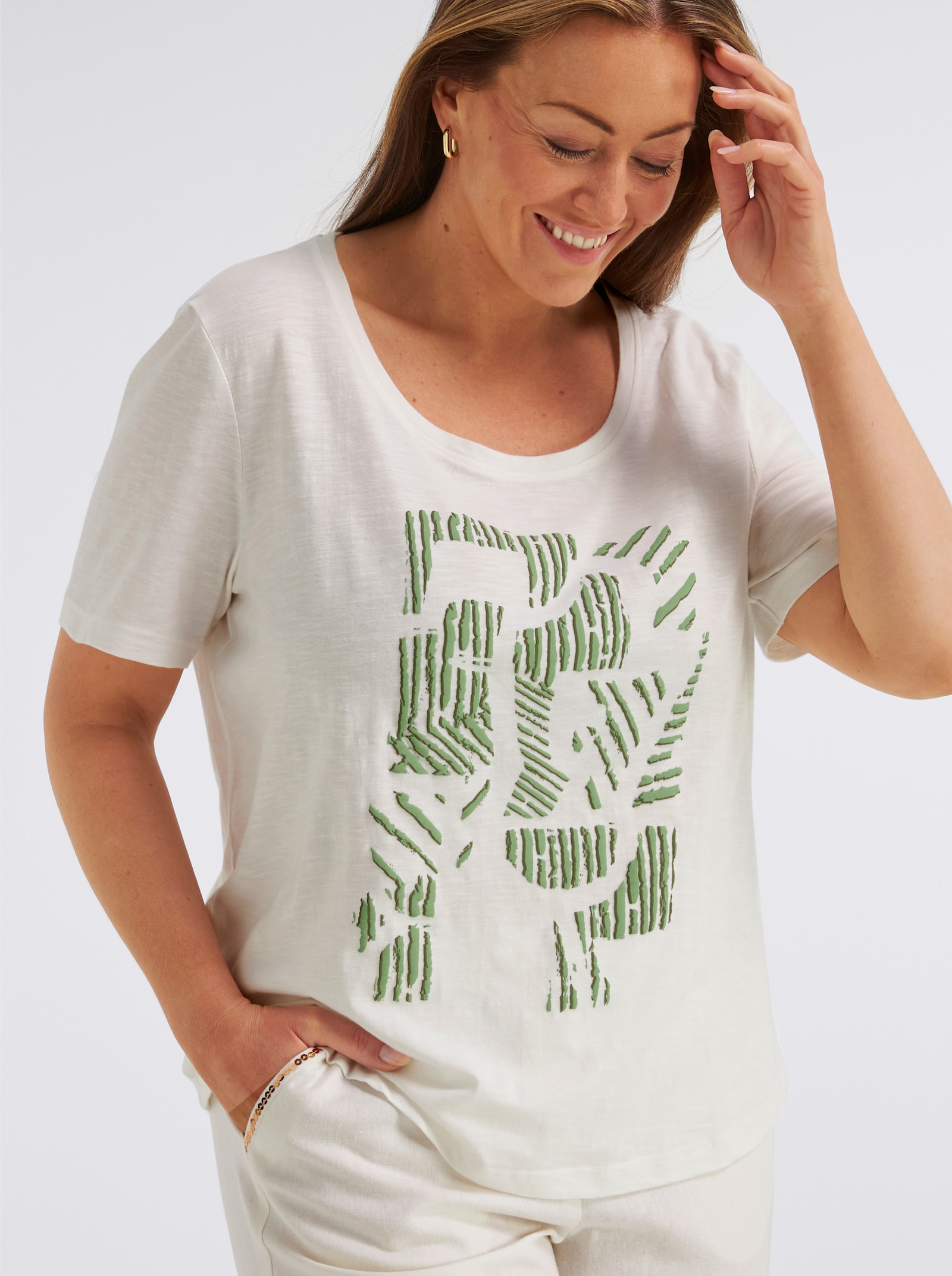 sheego Shirt met ronde hals en abstracte print voor - ecru