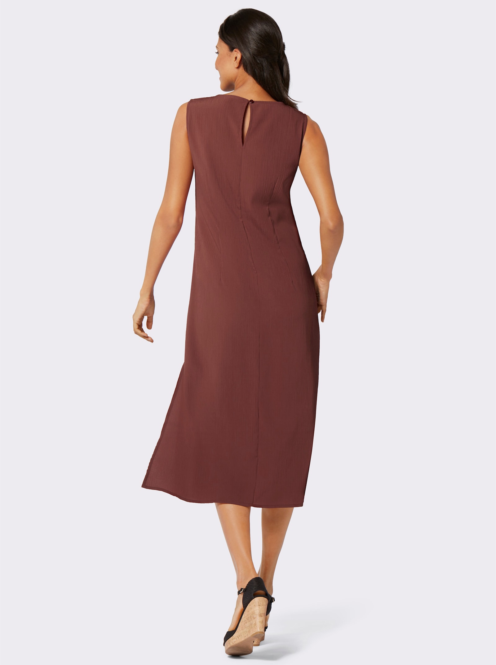 Trägerkleid mit langen Seitenschlitzen, bügelfrei - rotbraun