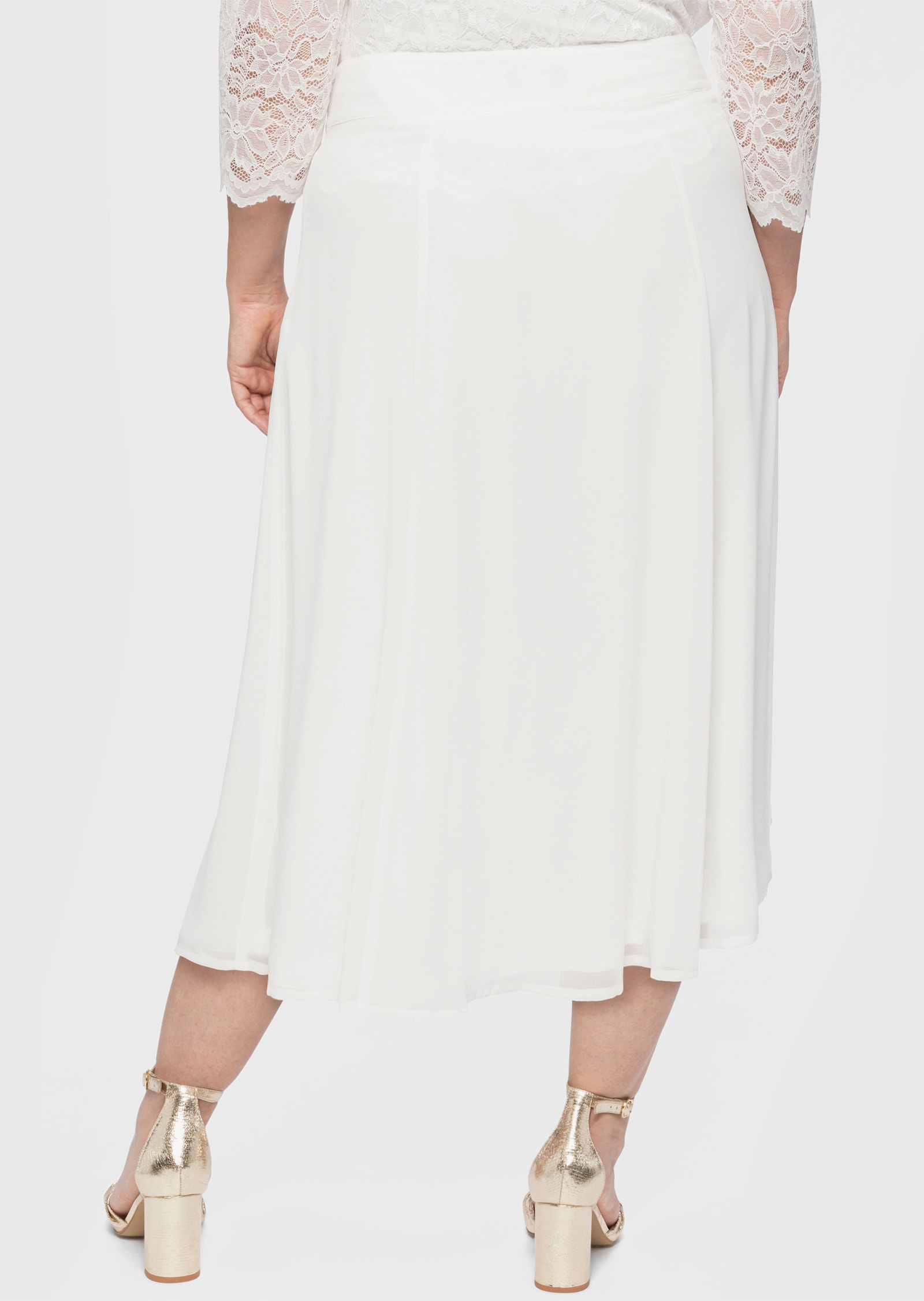 sheego Chiffonrock in leichter A-Linie - offwhite