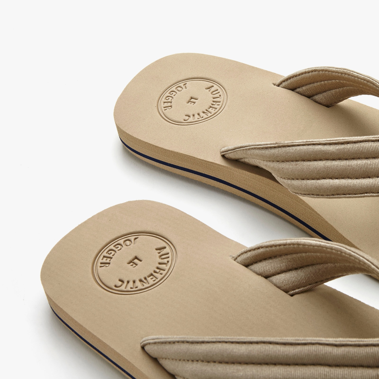 AUTHENTIC LE JOGGER Badezehentrenner - beige