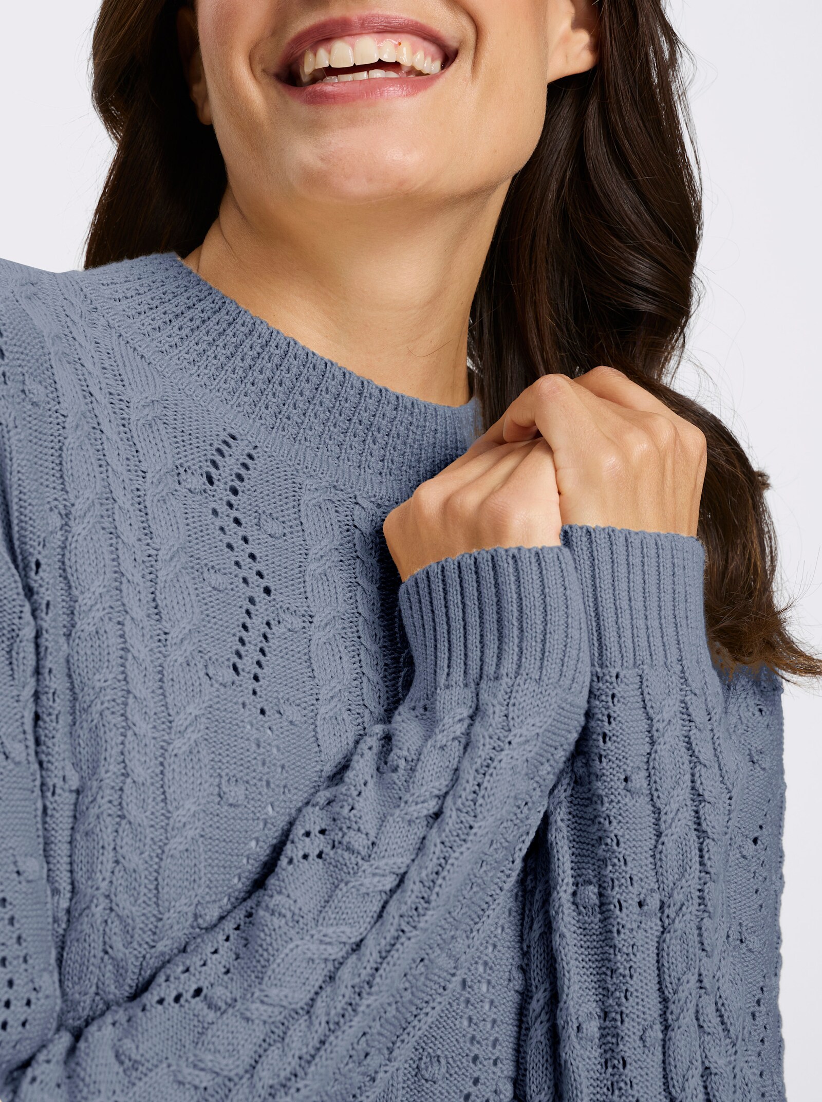 Stehkragenpullover mit Zopfmuster - taubenblau