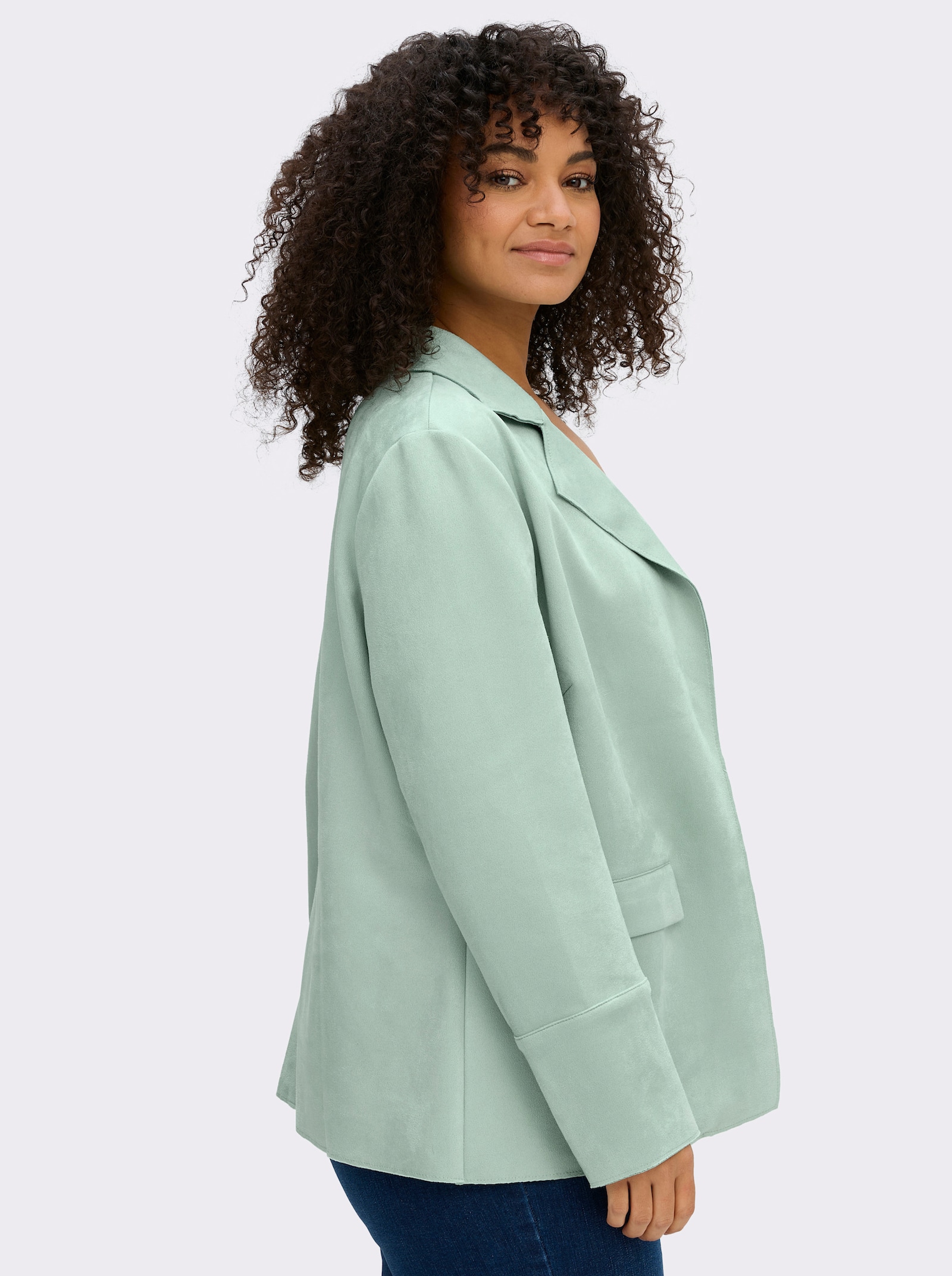 sheego Kurzblazer aus Veloursleder-Imitat - kalkmint