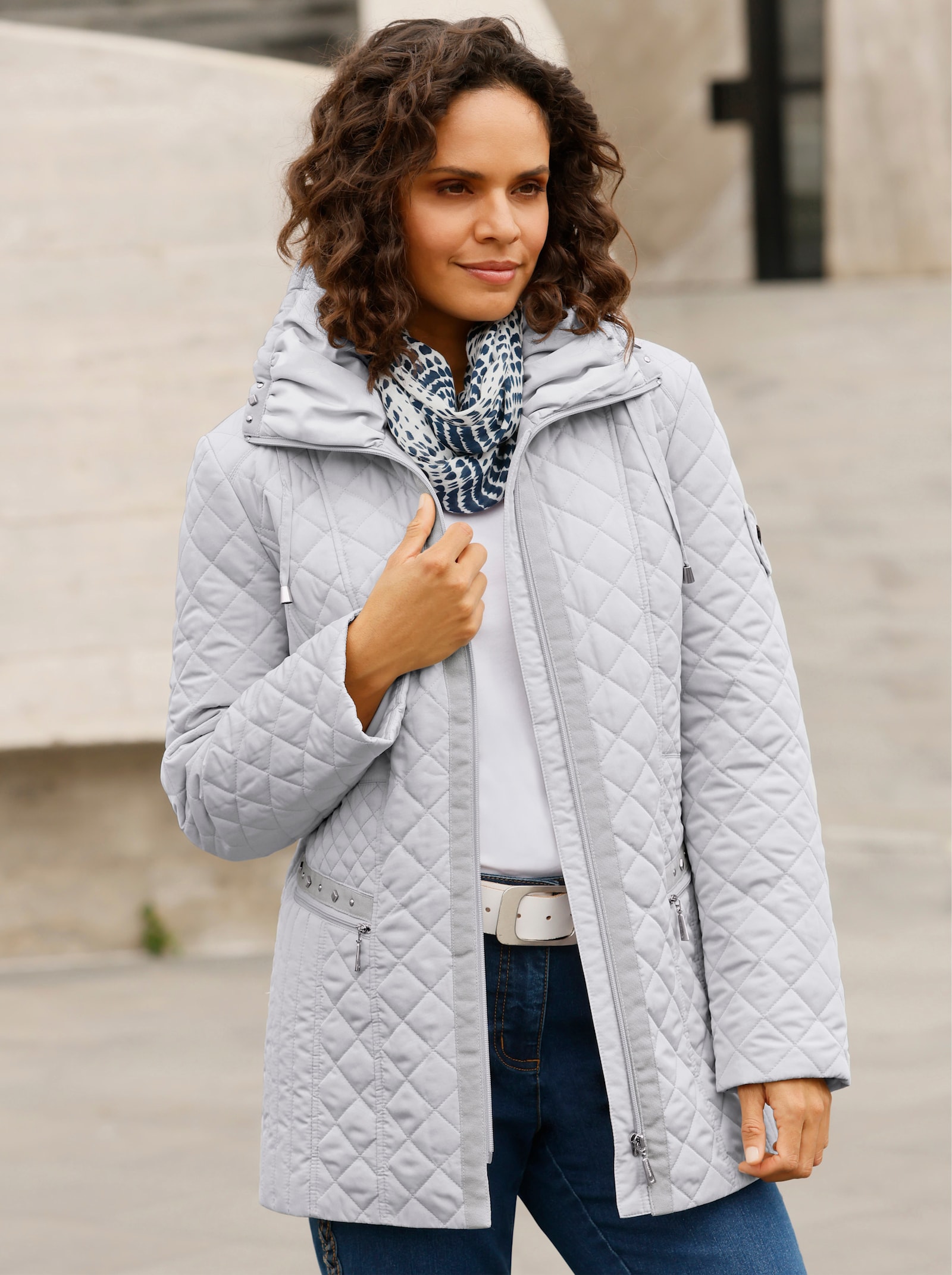 Gewatteerde jas met gerimpelde platte kraag - lichtgrijs