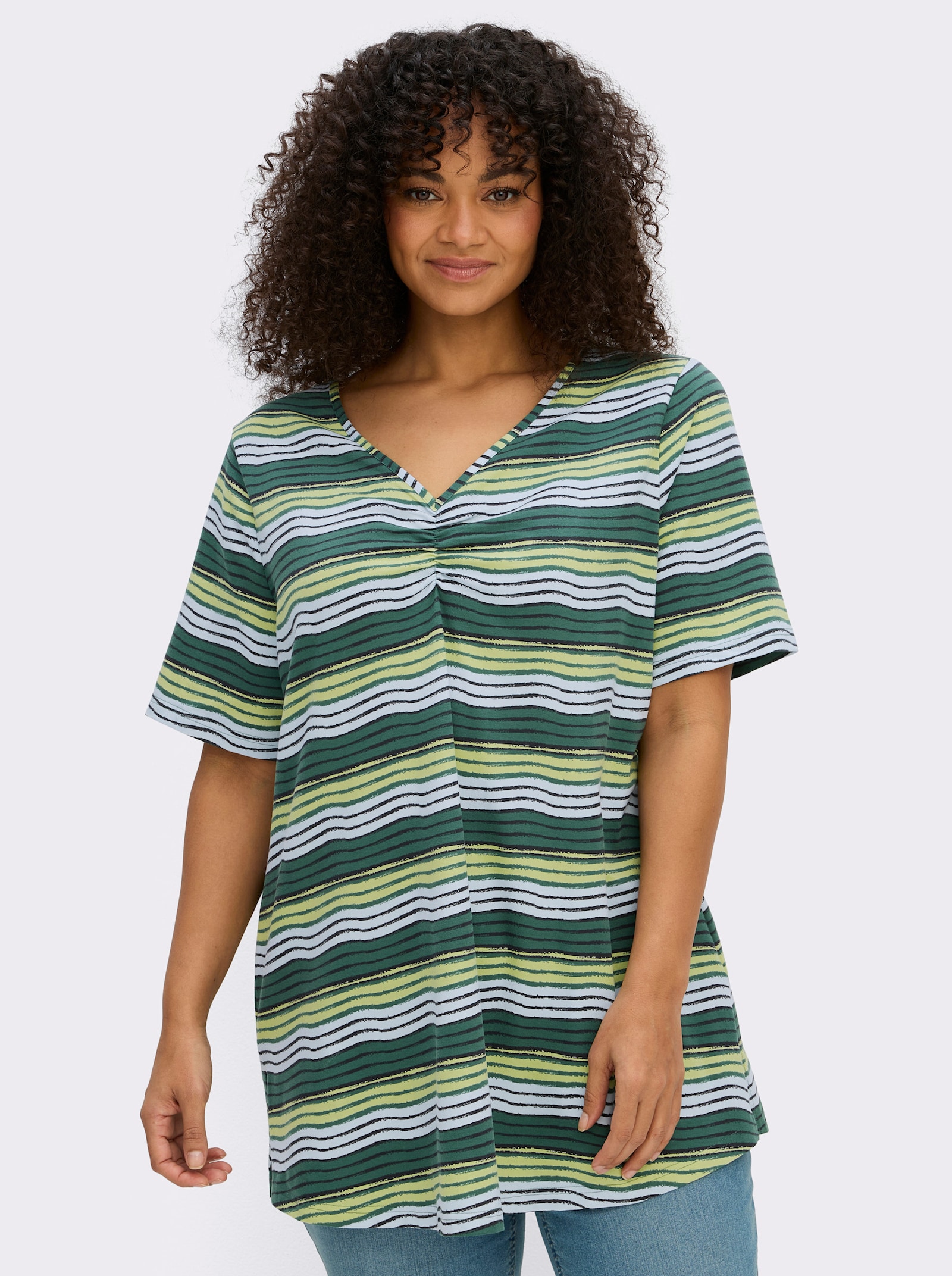 sheego Gestreept shirt met rimpeling bij de V-hals - mos/zwart gestreept