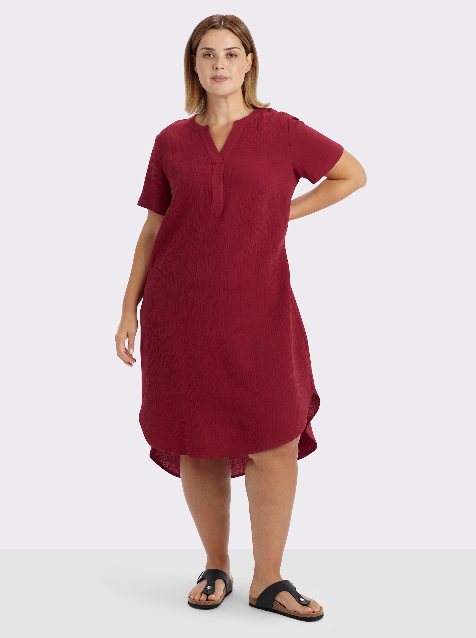 sheego Baumwollkleid mit V-Ausschnitt und Knopfleiste - kirsche