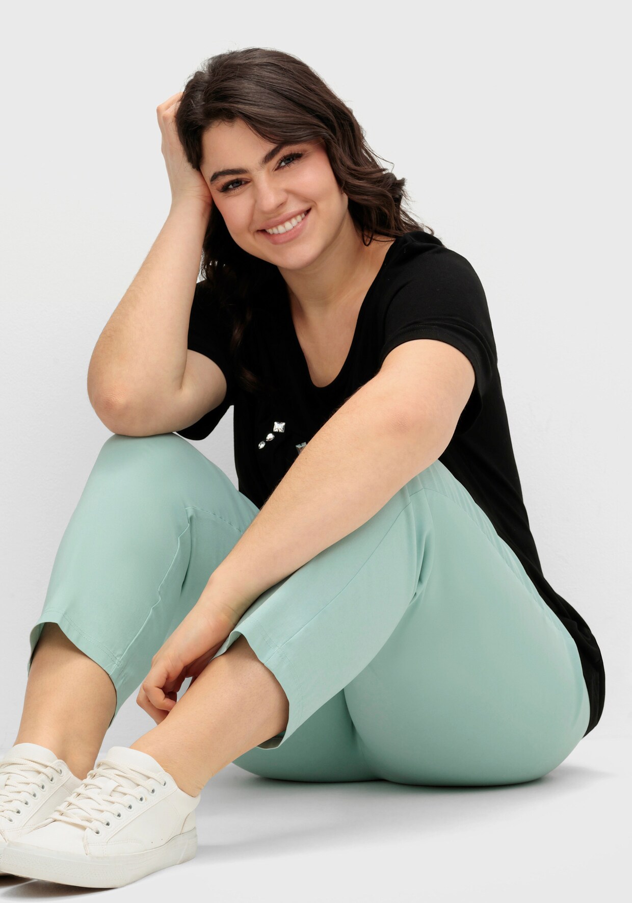 Schlupfhose mit Bügelfalten - kalkmint