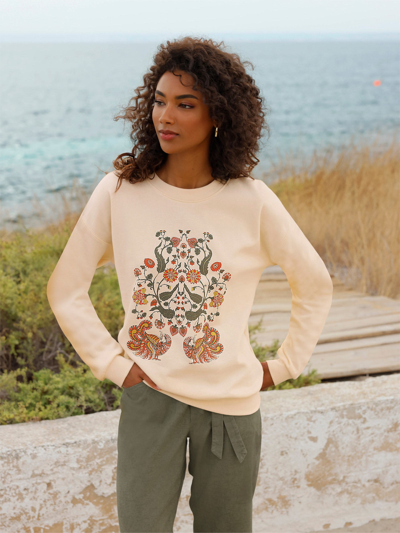 heine Sweatshirt mit Blütendruck - champagner