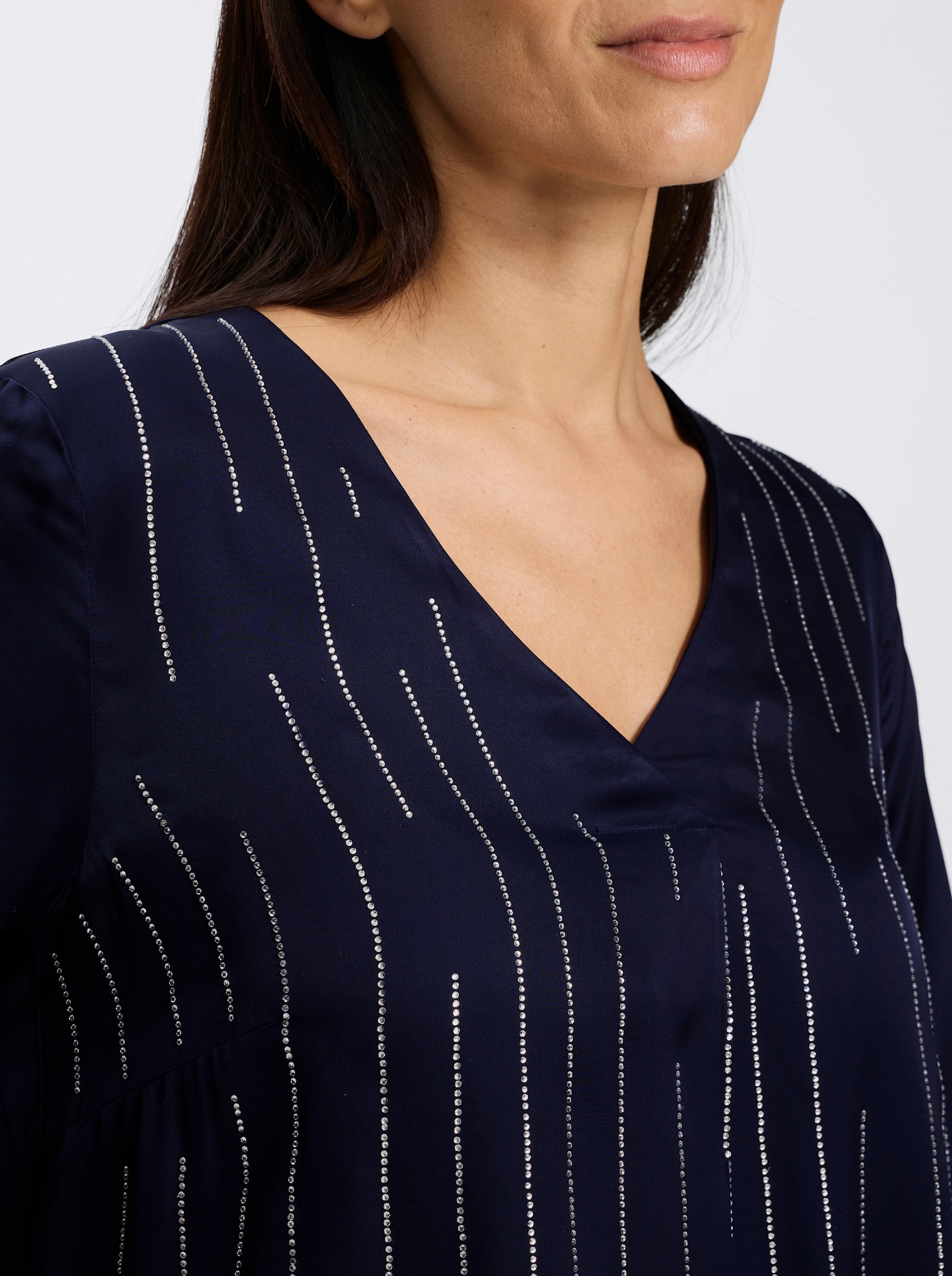 heine Satinbluse mit Glitzersteinchen - marine