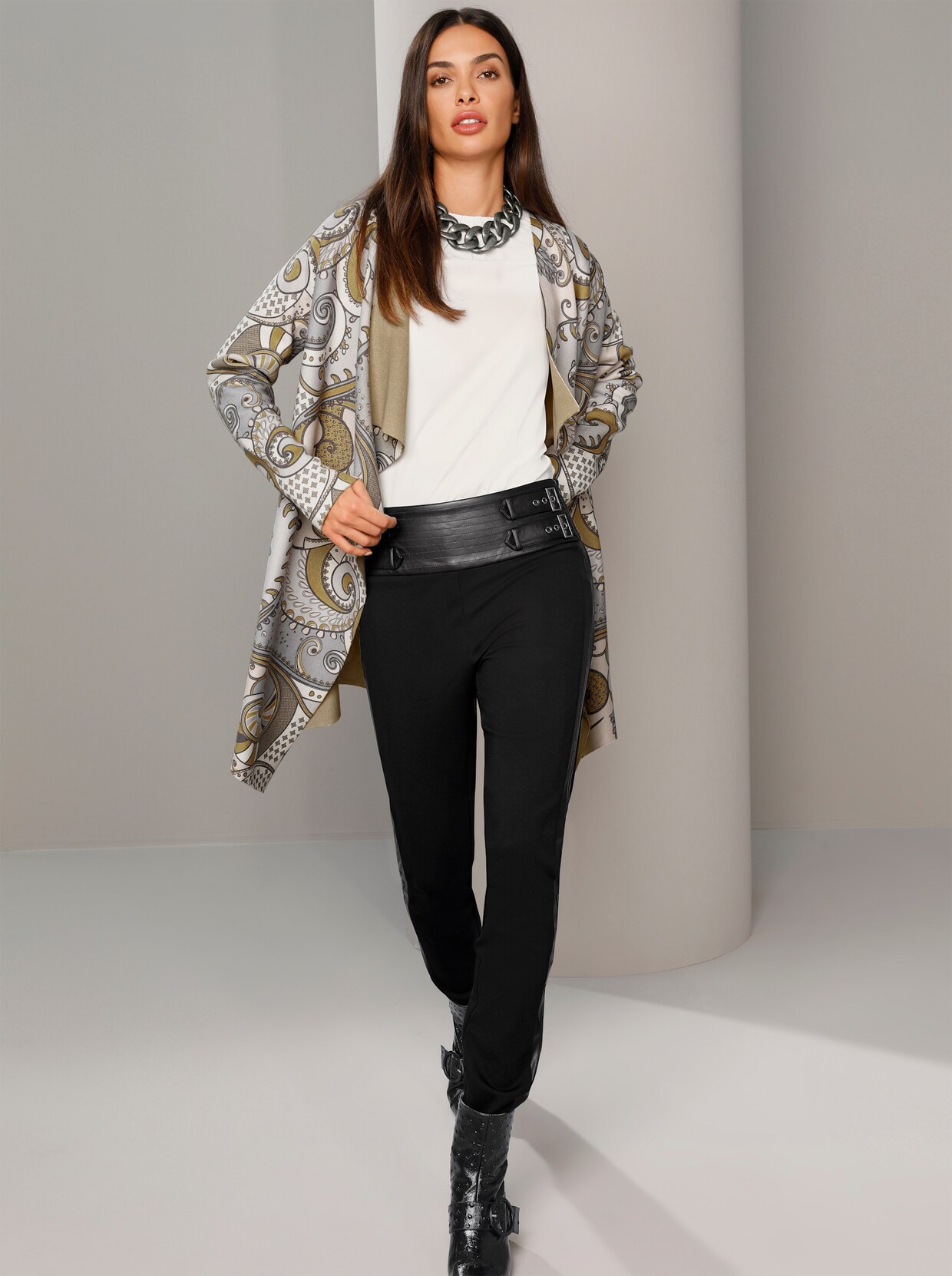 heine Strickjacke - ocker-schwarz-bedruckt