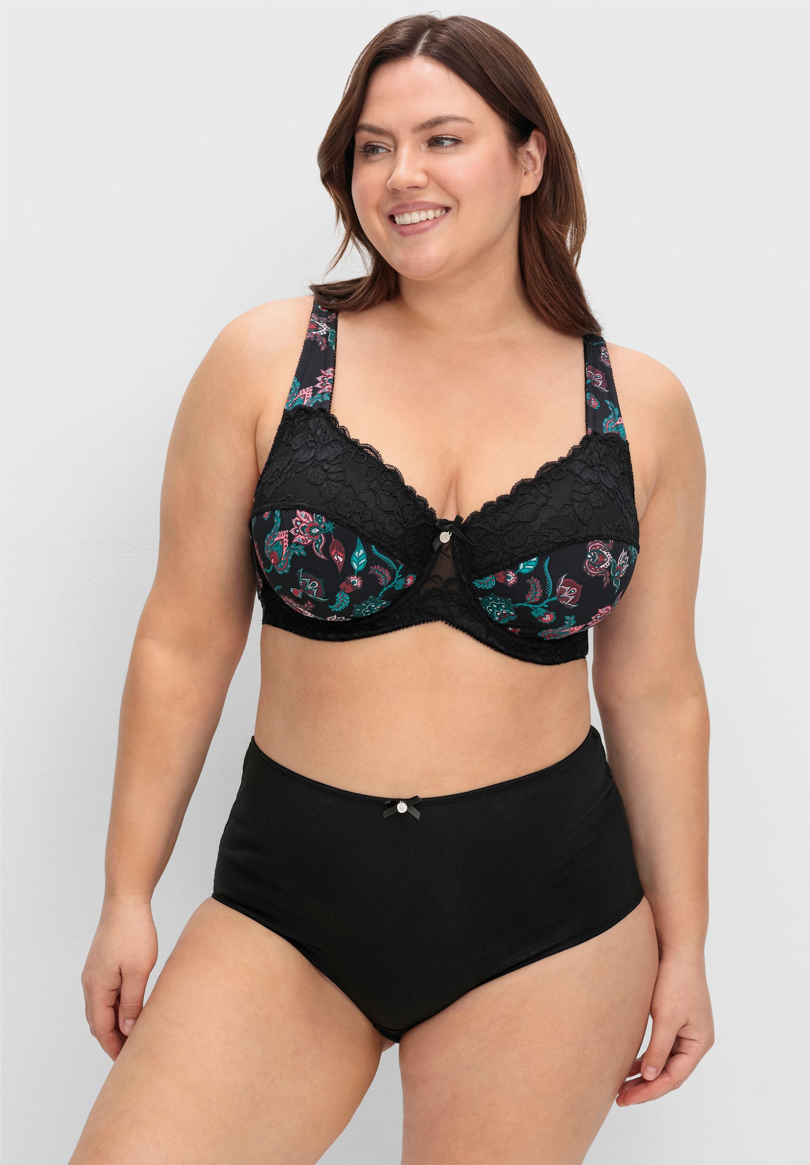 sheego Bügel-BH mit Paisleydruck und Spitze - schwarz bedruckt