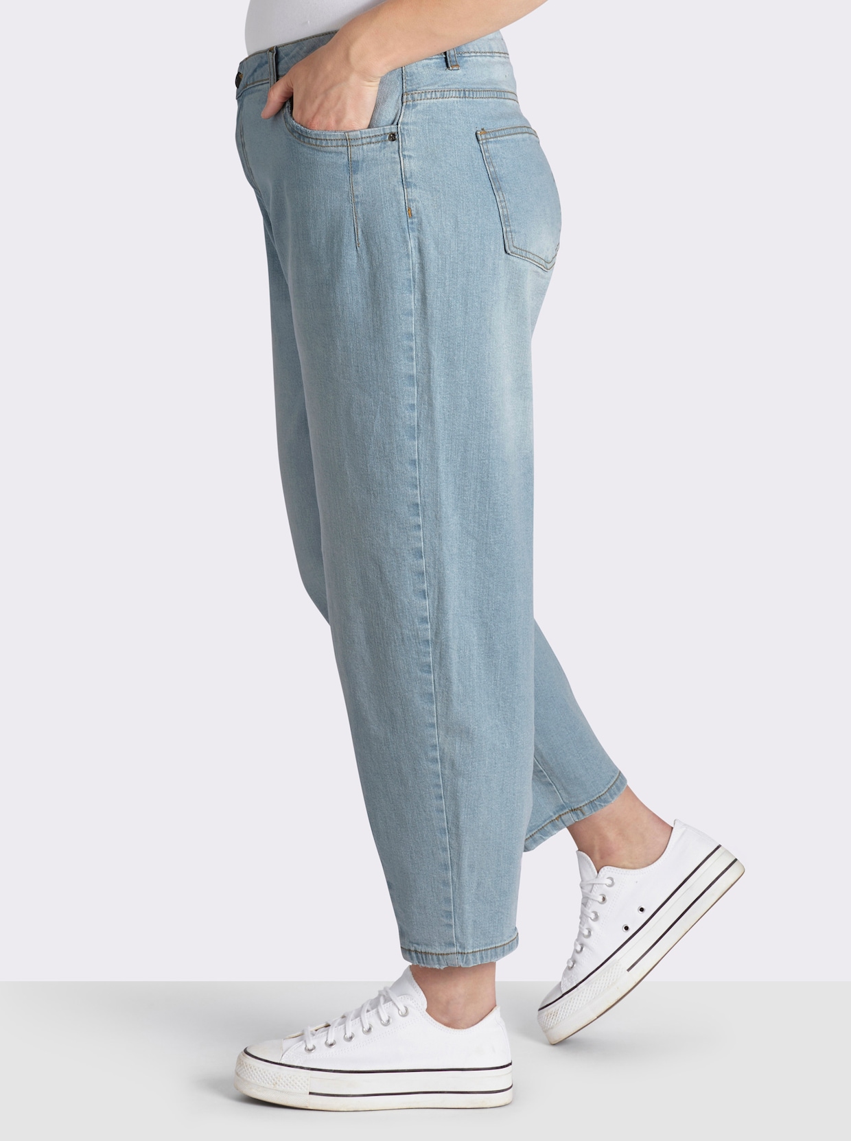 Jeans im Mom-Schnitt - blue-bleached