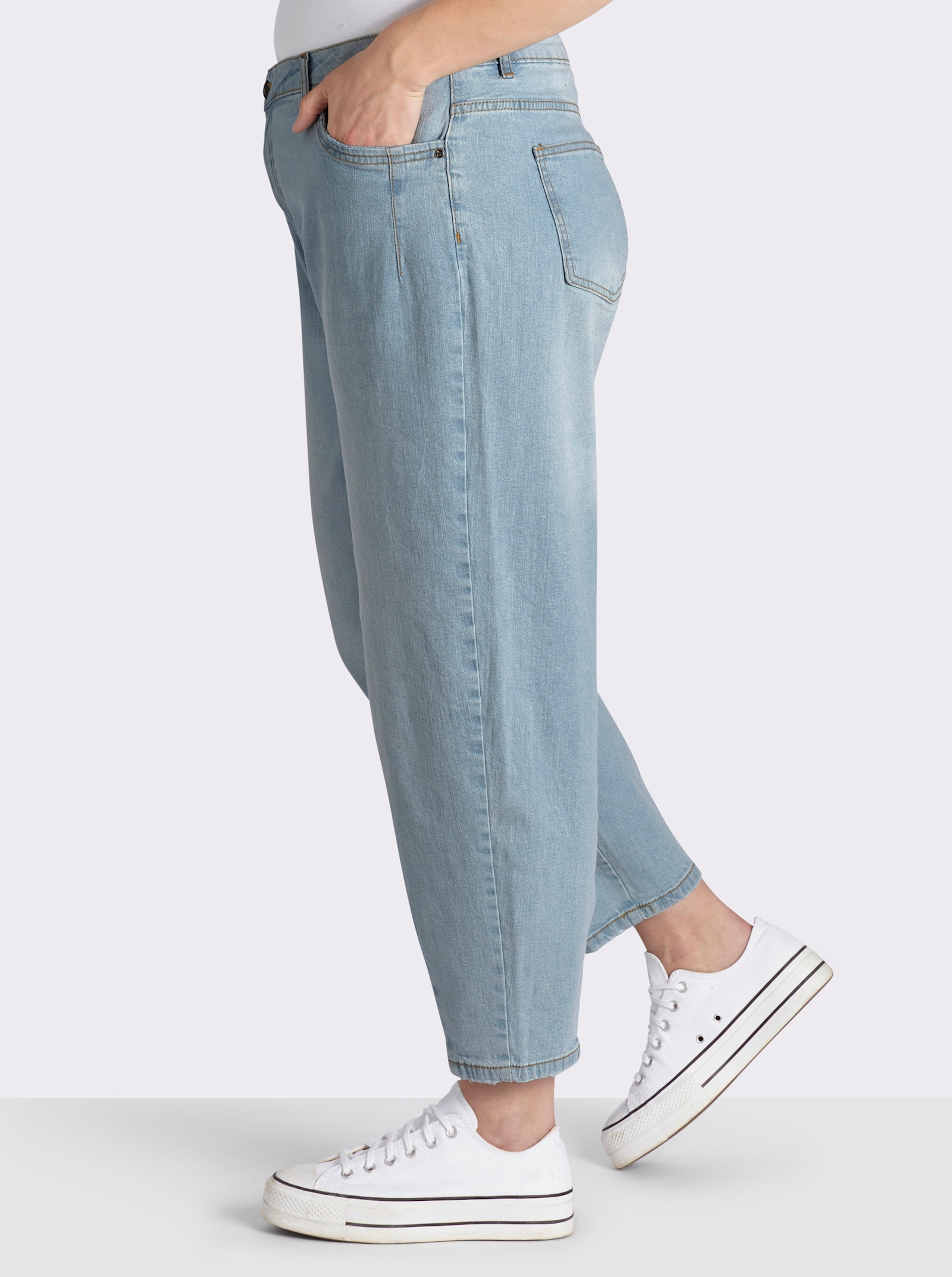 Jeans im Mom-Schnitt - blue-bleached