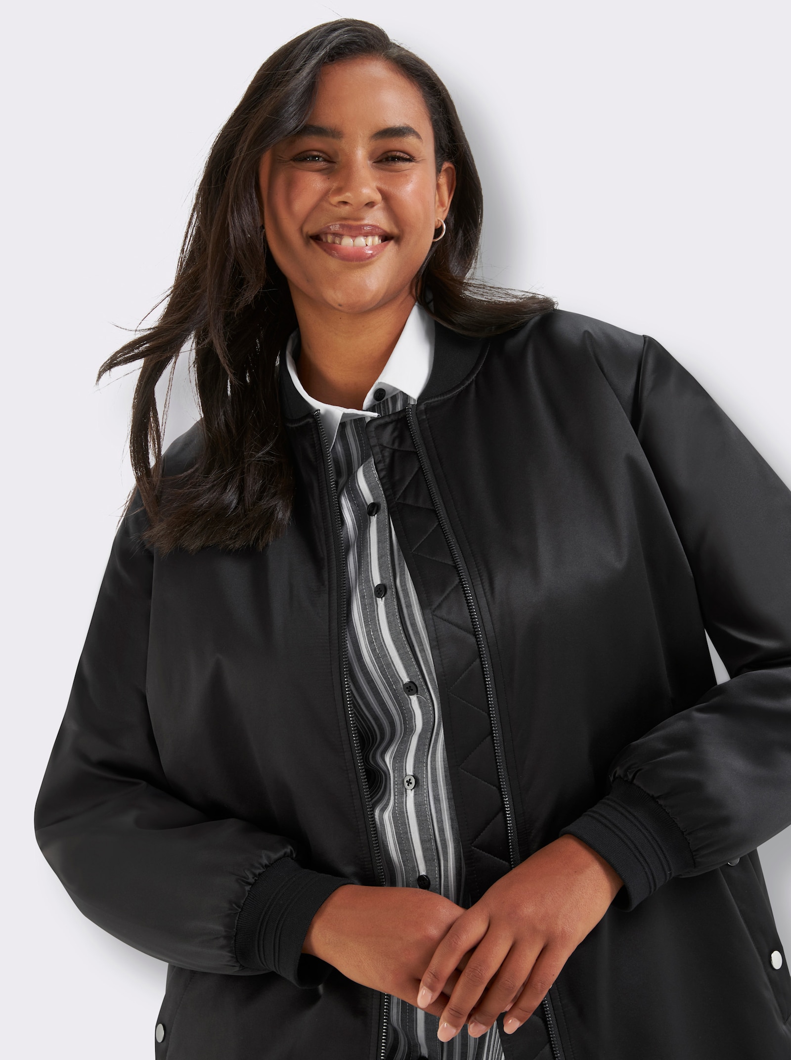 sheego Blouson in verlängerter Form - schwarz