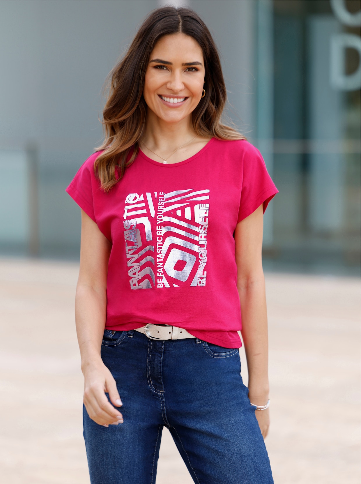 Kurzarmshirt mit Foliendruck - pink