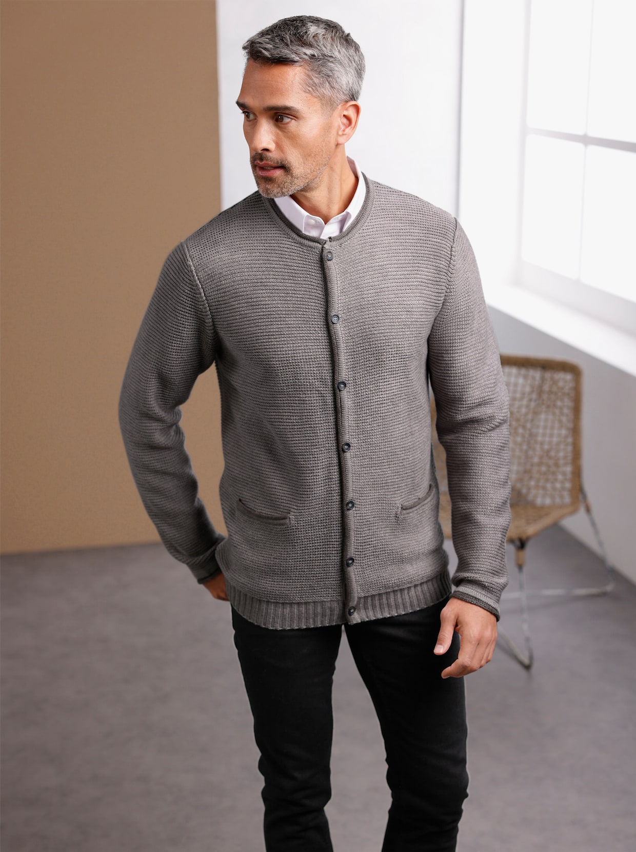 Pletený sveter - sivá melírovaná