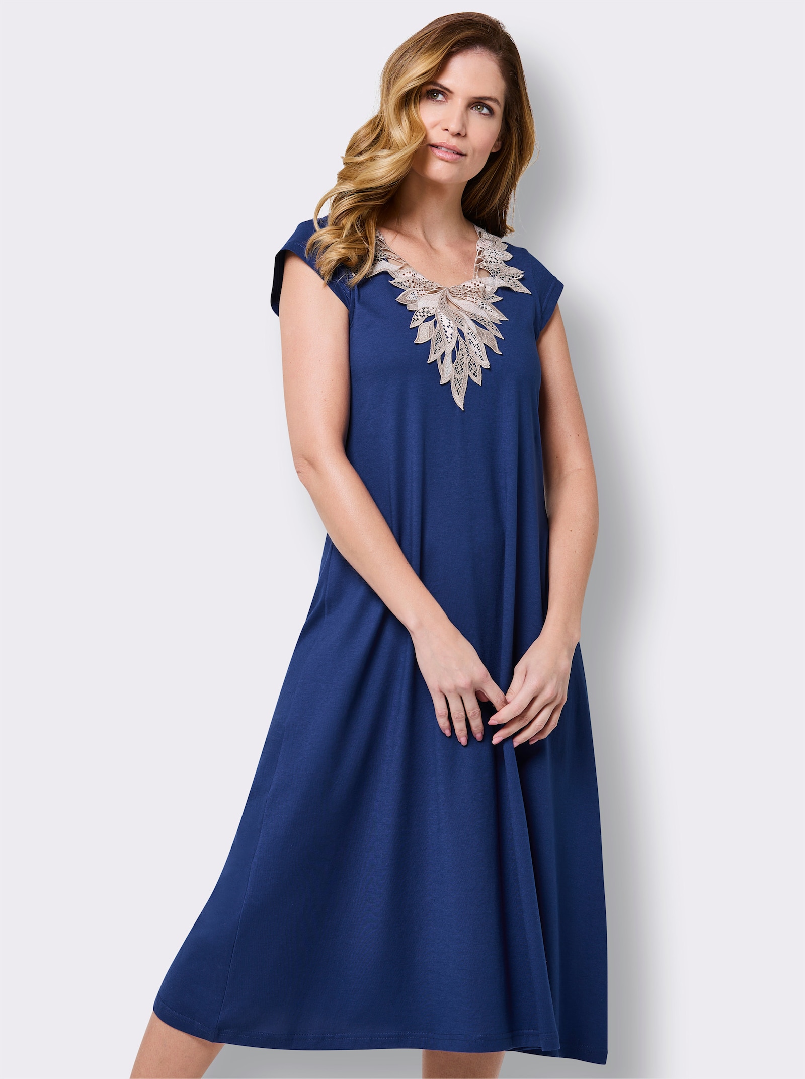 Nachthemd mit V-förmiger Spitze - royalblau