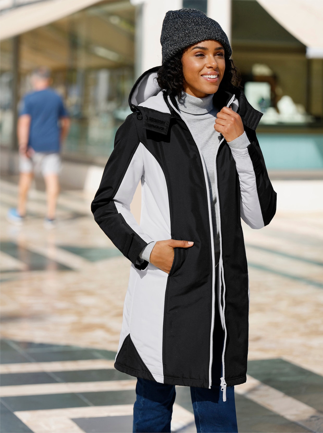 Sweatshirt mit Schriftzug - ecru-kirsche