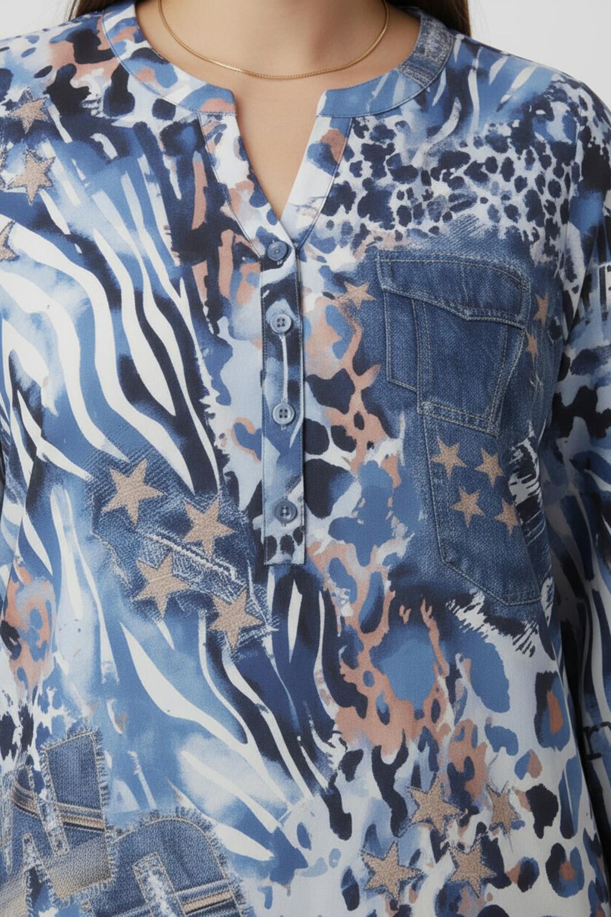 Druckbluse im Mustermix - ecru-mittelblau-bedruckt