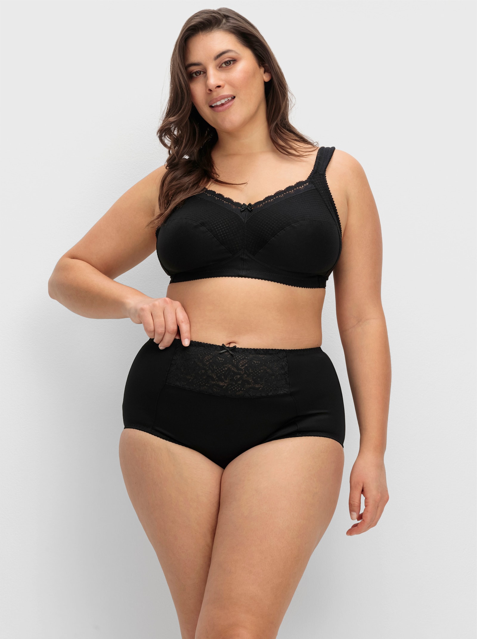 wäschepur Miederslip mit Spitzeneinsatz vorne - schwarz