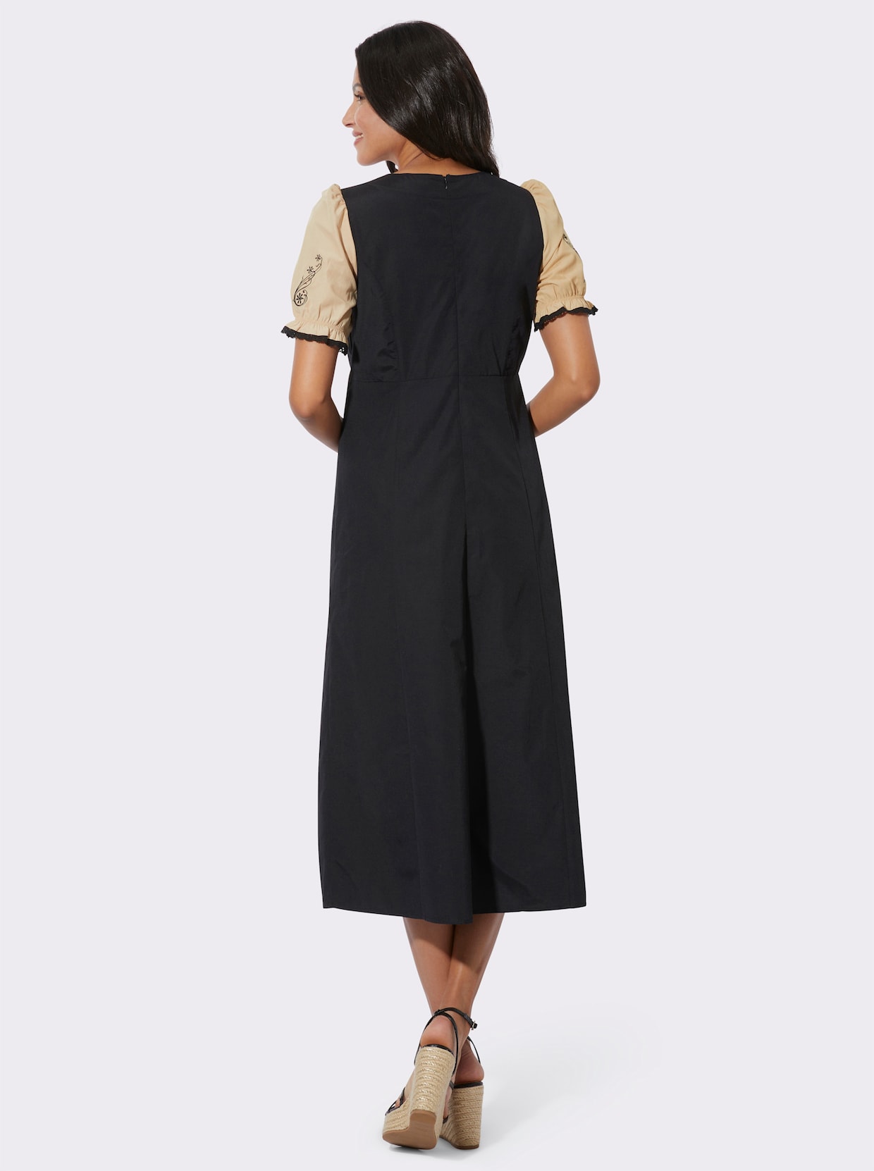 jurk in klederdrachtstijl - zand/zwart